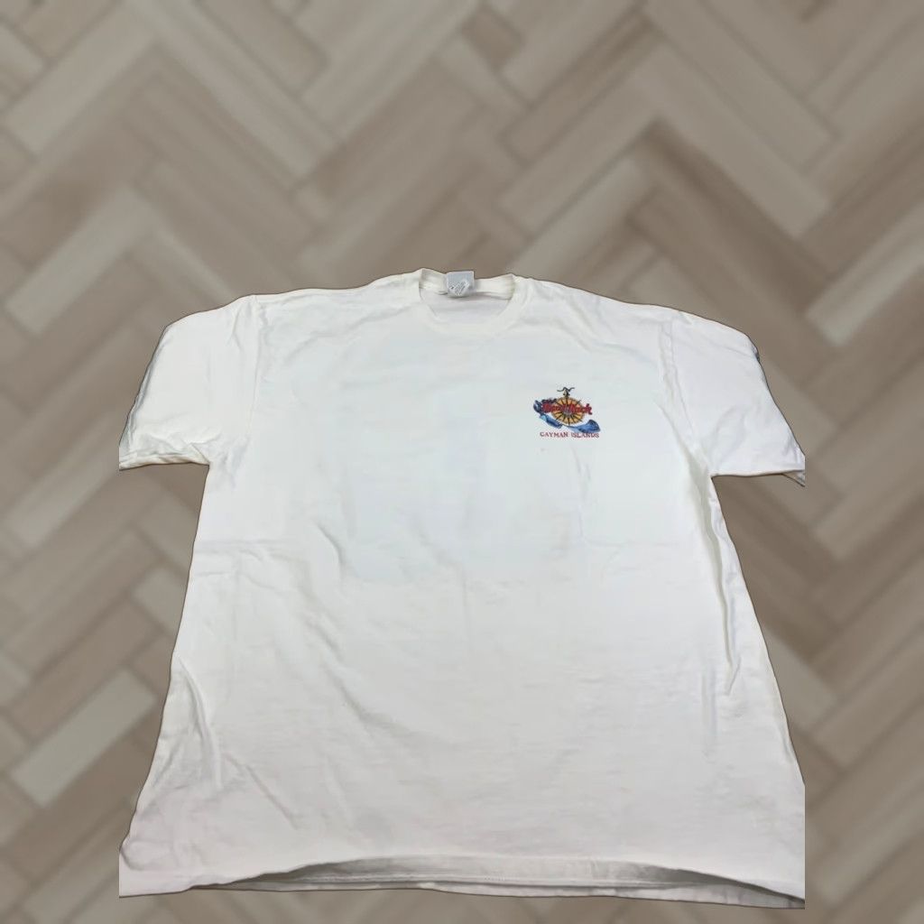 Hard Rock Cafe VINTAGE Hard Rock Cafe Heavy Tee Mens XL White Cayman Islands Ocean Fish 11191 Shirt Mens XL White Ocean Fish 90s Size US XL / EU 56 / 4 - 1 Thumbnail