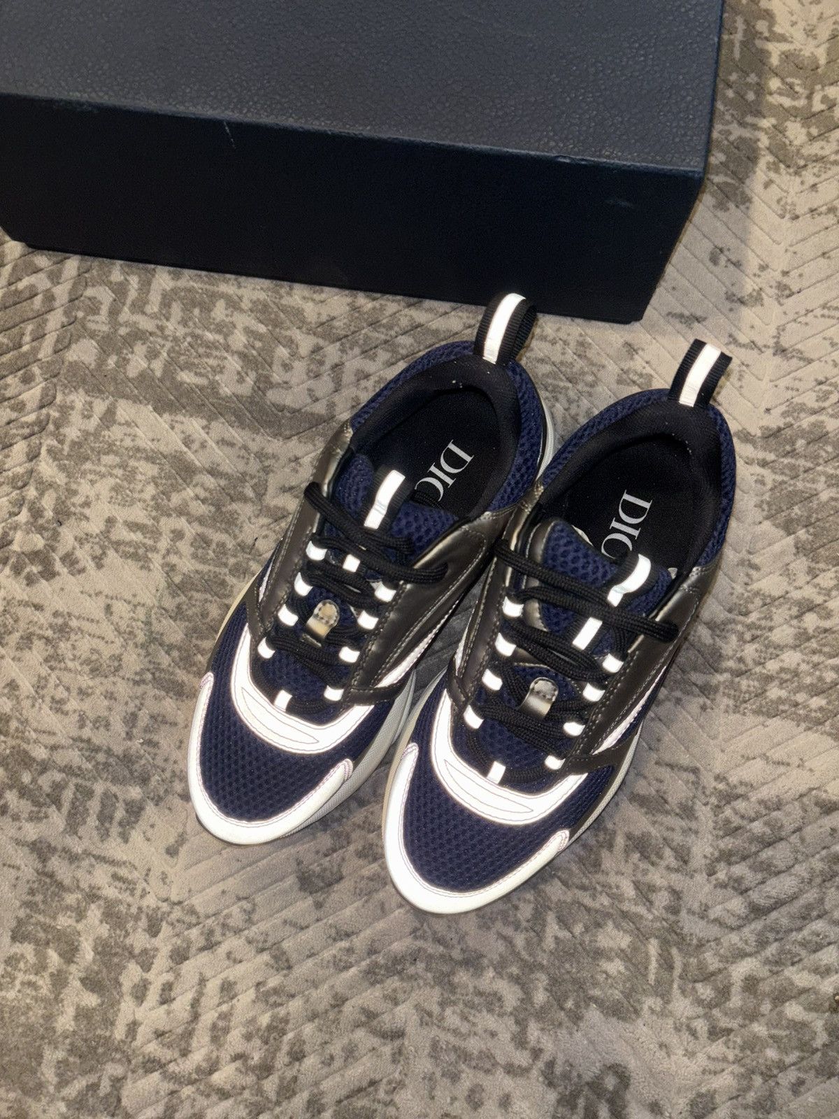 Dior Dior b22 size 37 Size US 5 / EU 37 - 2 Thumbnail