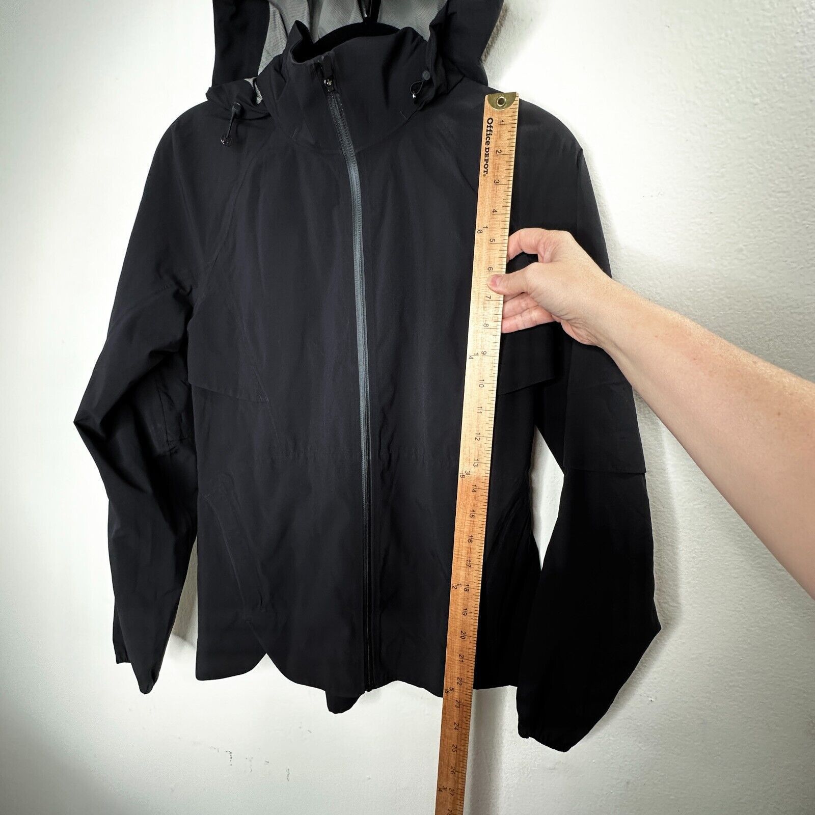 Lululemon RARE Lululemon Black 2017 Whistler Ambassador Summit Jacket Size S / US 4 / IT 40 - 14 Thumbnail