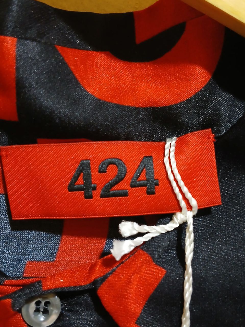 424 🔥FINAL PRICE 🔥 424 Black/Red Allover Logo Button Down LS Size US XL / EU 56 / 4 - 4 Thumbnail