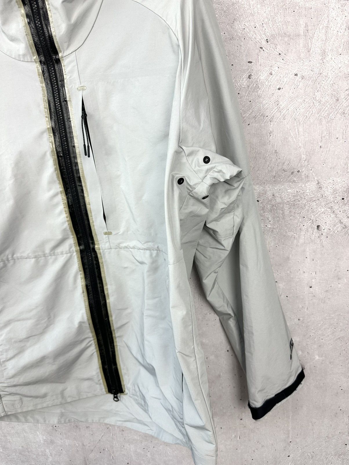 Nike × Vintage Nike Tech Fleece Grey Nylon Logo Hooded Light Jacket Size US L / EU 52-54 / 3 - 10 Thumbnail