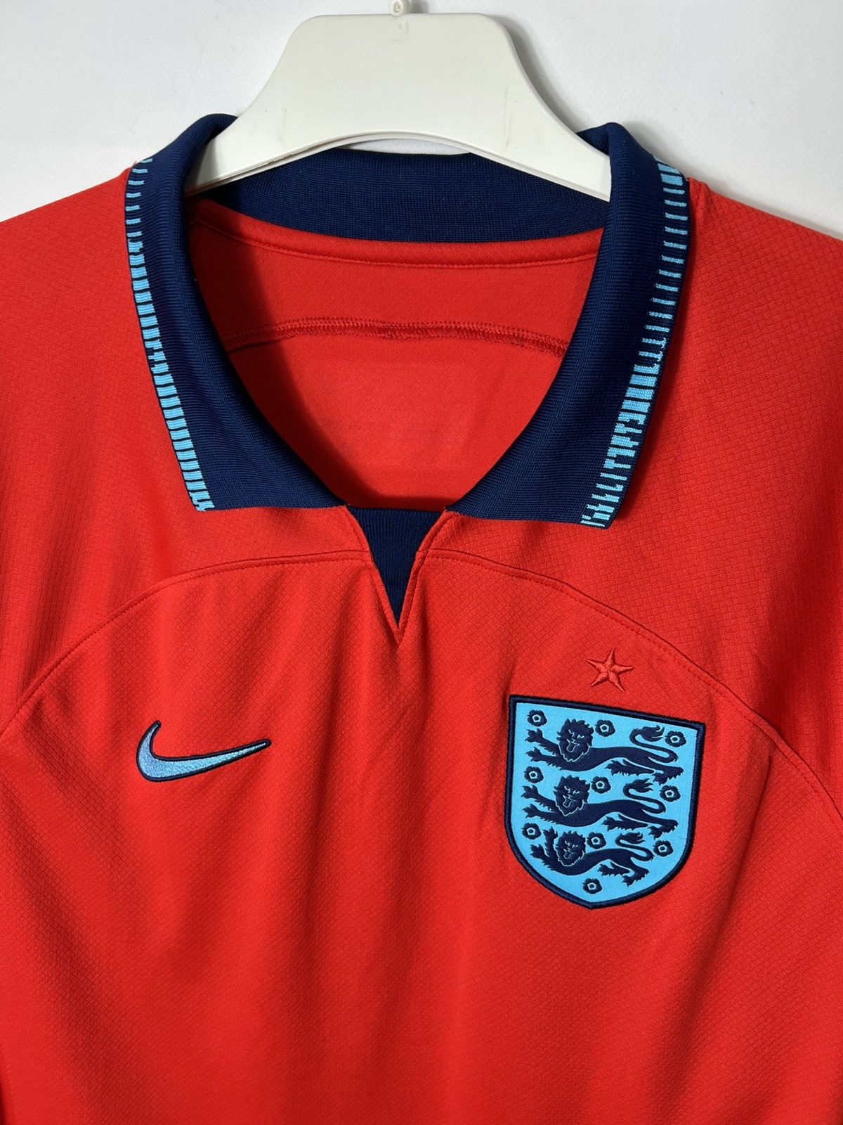 Nike Nike ENGLAND 2022 2023 AWAY FOOTBALL SOCCER Shirt DN0685-600 Size US L / EU 52-54 / 3 - 4 Thumbnail