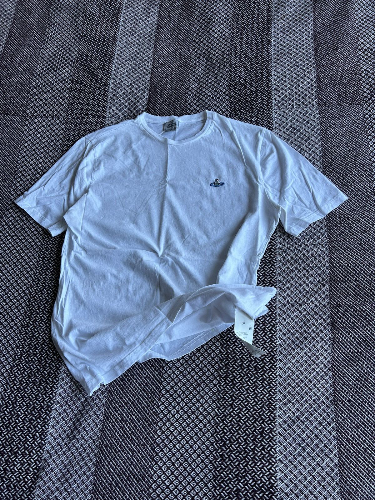 Vivienne Westwood Vivienne Westwood Luxury Small Logo T-shirt Solid Size XL Size US XL / EU 56 / 4 - 8 Thumbnail