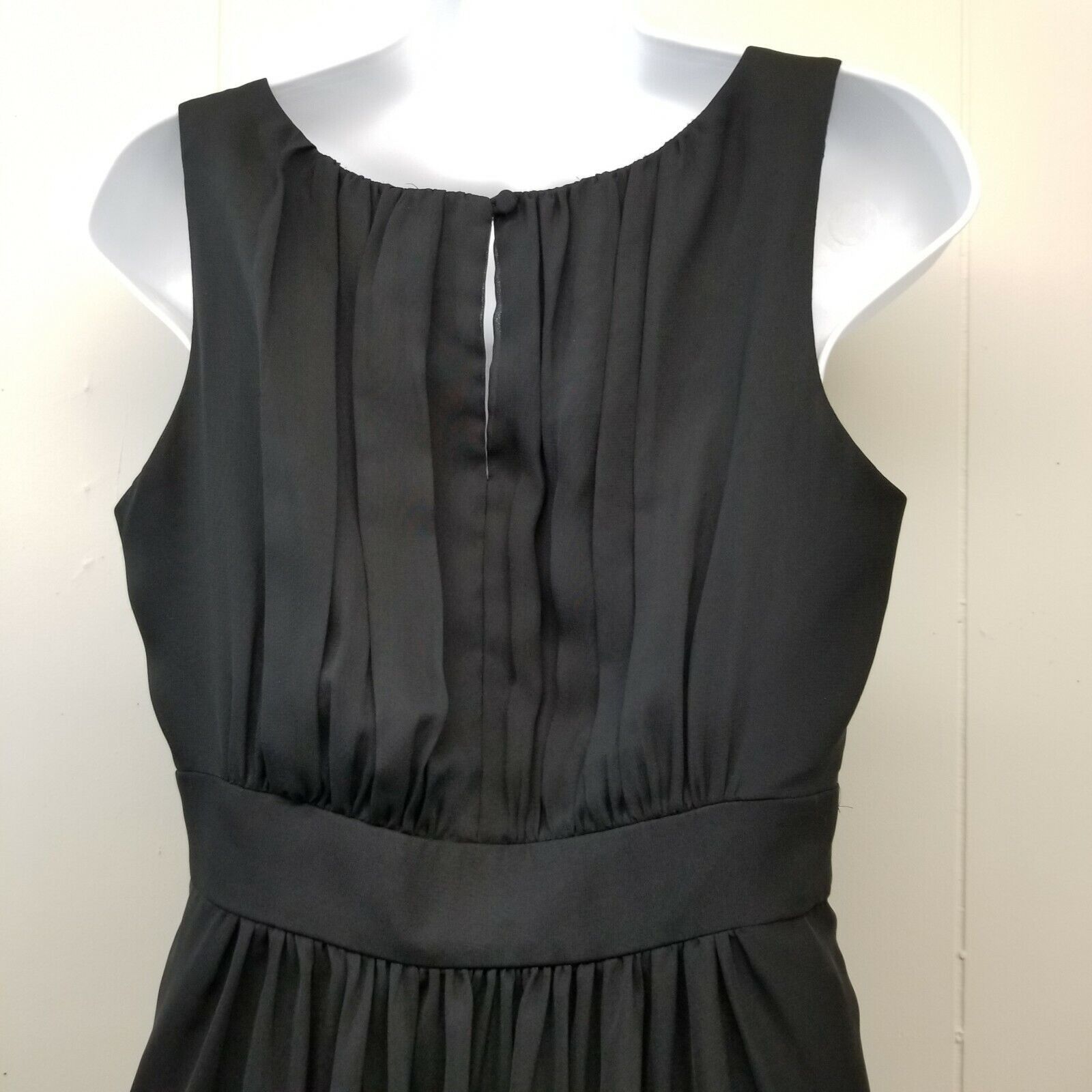 White House Black Market White House Black Market Dress 4 Black Sleeveless Smocked Ga Size S / US 4 / IT 40 - 6 Thumbnail