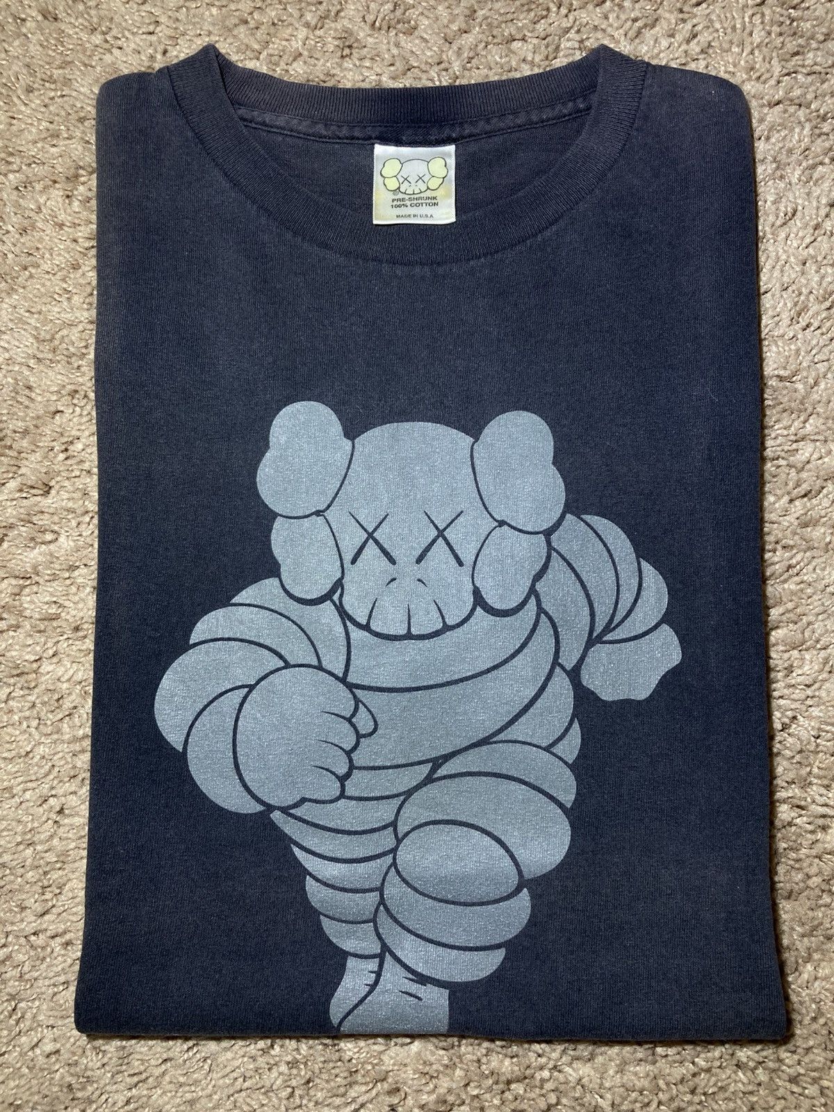 Japanese Brand × Kaws × Vintage Vintage Kaws One Chum Graphic Tee Bape 2000s 90s Art Graffit Size US S / EU 44-46 / 1 - 1 Thumbnail