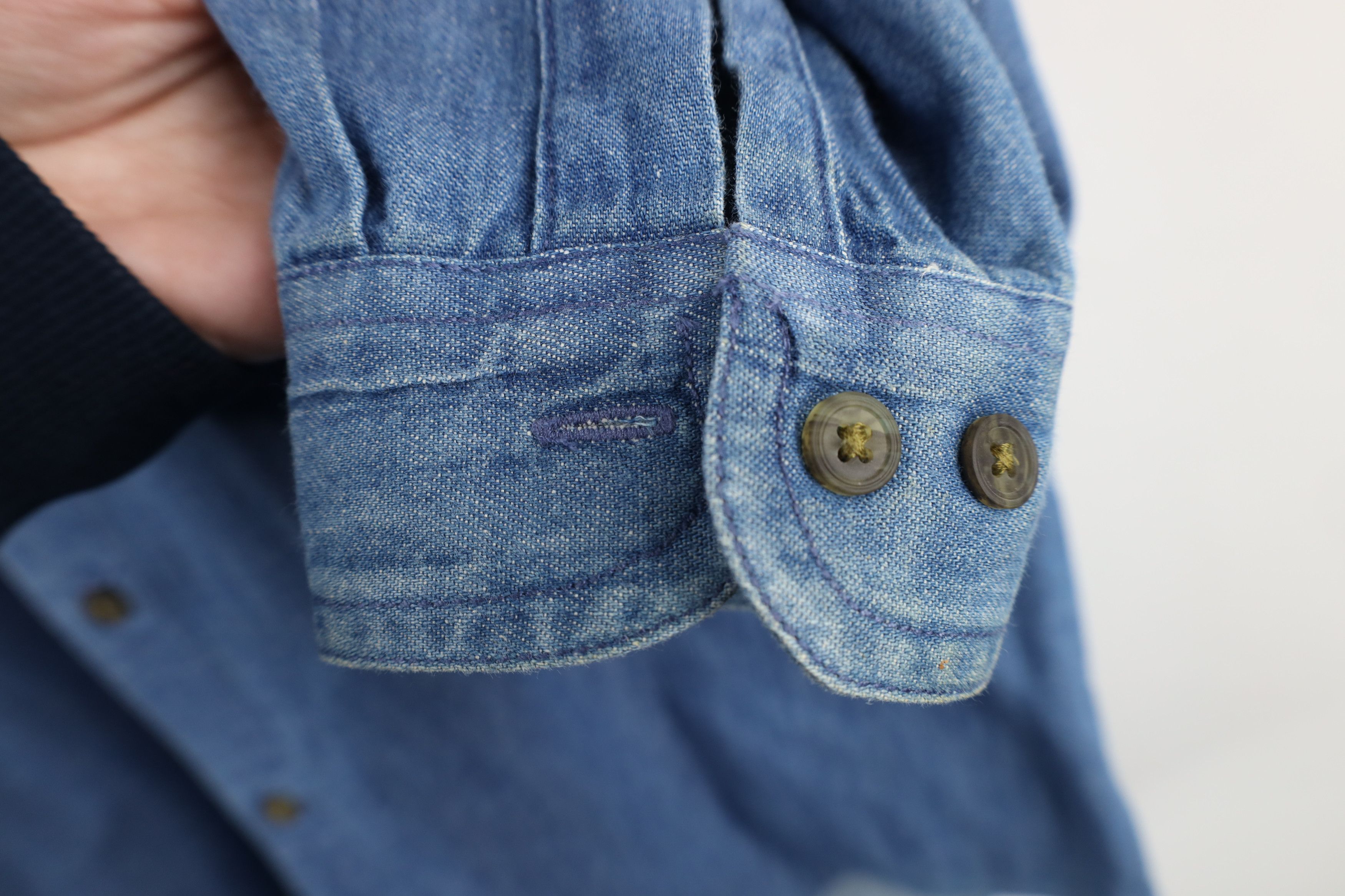 Vintage Vintage 90s Streetwear Fit Denim Jean Button Down Shirt Size US M / EU 48-50 / 2 - 8 Thumbnail
