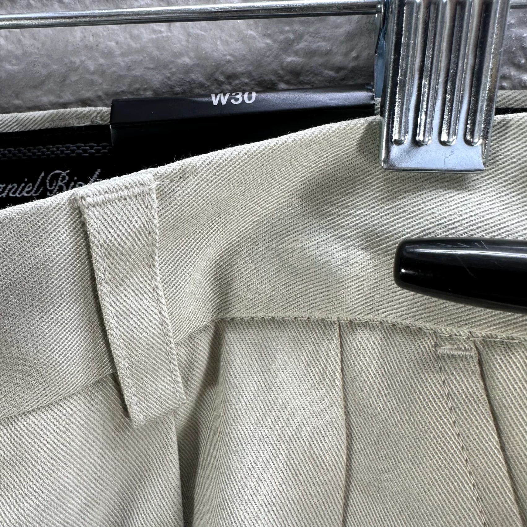 Vintage Men's Daniel Bishop Beige Shorts Pleated Bermuda Front Tencel Cotton Casual Sz 30 NWT Size US 30 / EU 46 - 7 Thumbnail