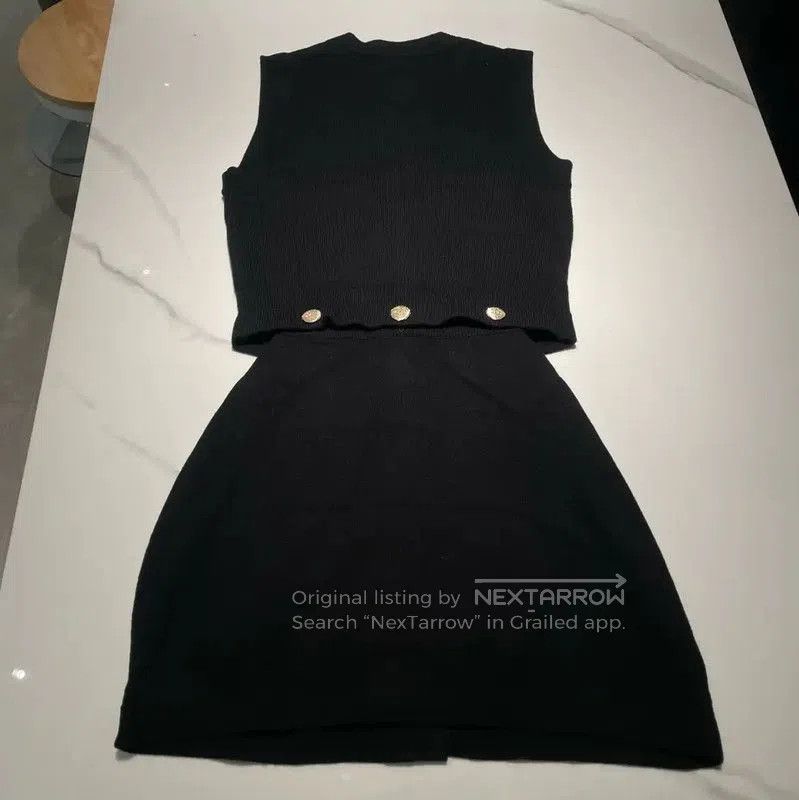 Chanel Chanel Black Knit Dress with Gold Buttons . Size S / US 4 / IT 40 - 2 Thumbnail