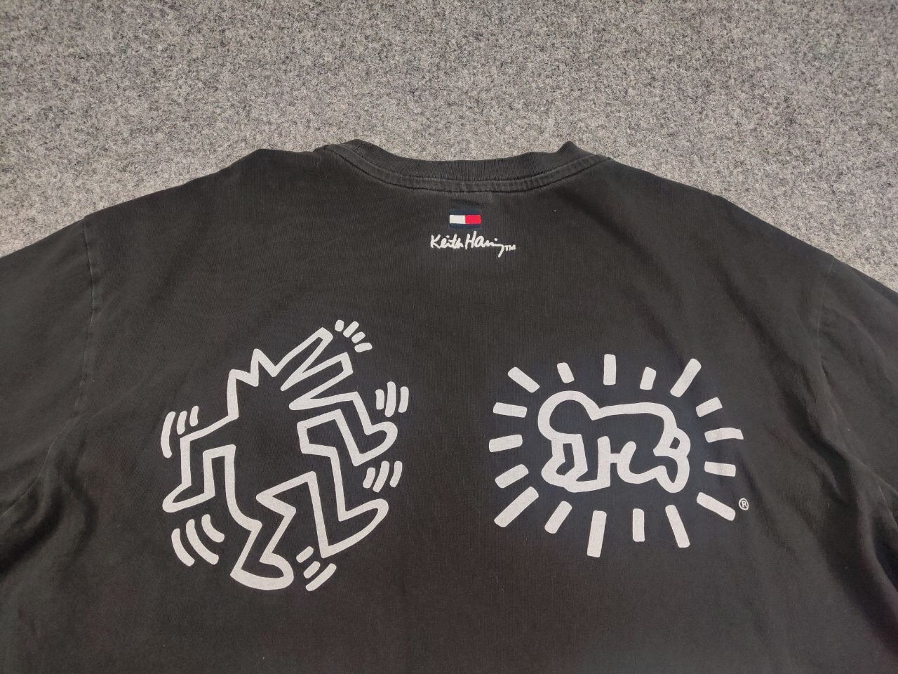 Tommy Hilfiger Tommy Hilfiger Keith Haring oversized Logo Graphite Shirt Size US XL / EU 56 / 4 - 15 Thumbnail