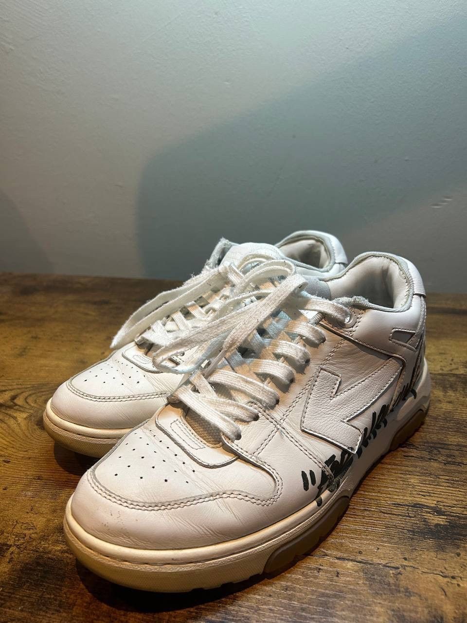 Off-White Off White out of office “for walking” Size US 8 / EU 41 - 2 Thumbnail