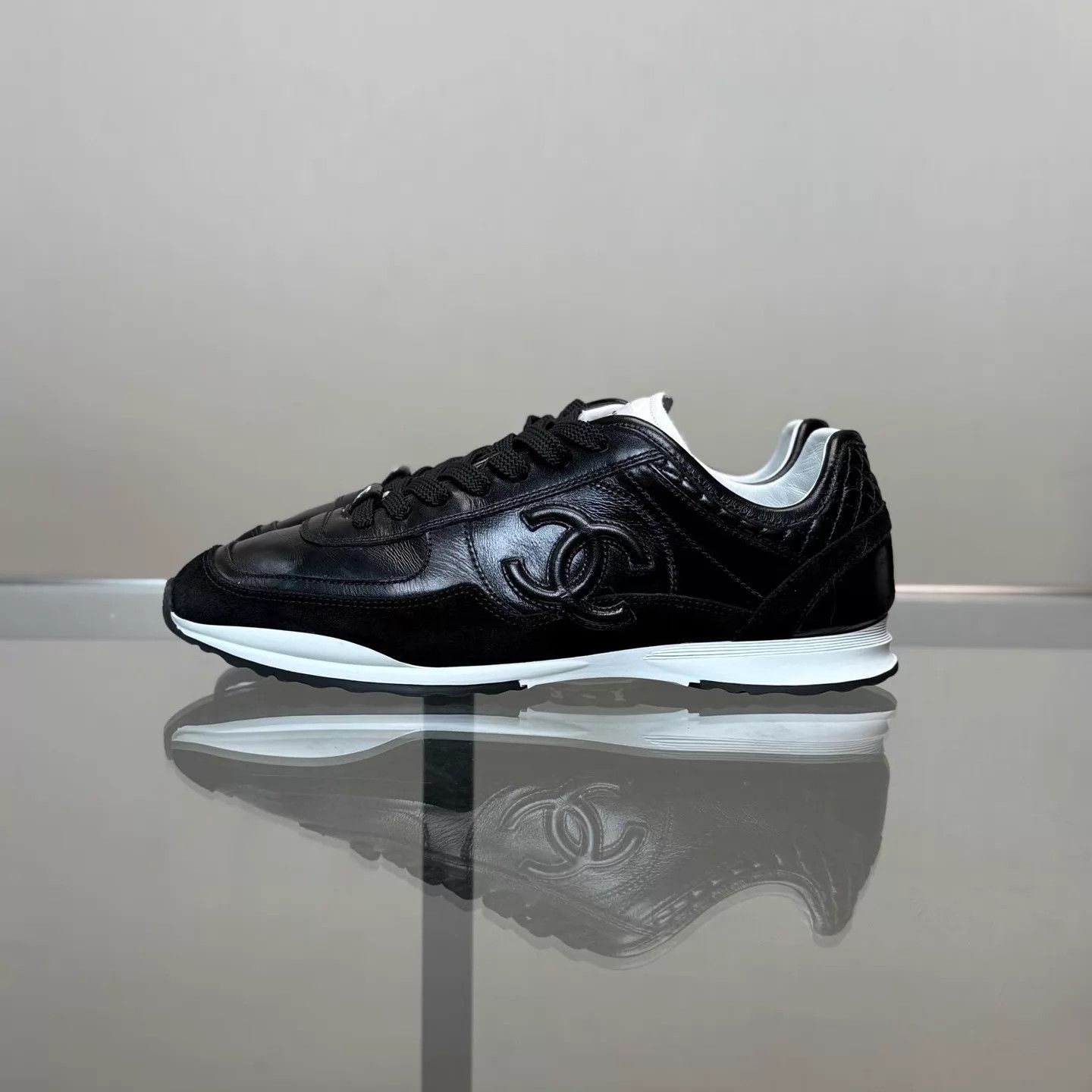 Chanel CHANEL 25K Black CC Deerfield Sneaker 37.5 99 Size US 7 / IT 37 - 5 Thumbnail