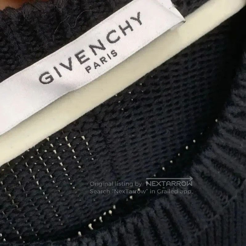 Givenchy Givenchy Black Knit Sweater with LOVE Design . Size XS / US 0-2 / IT 36-38 - 5 Thumbnail