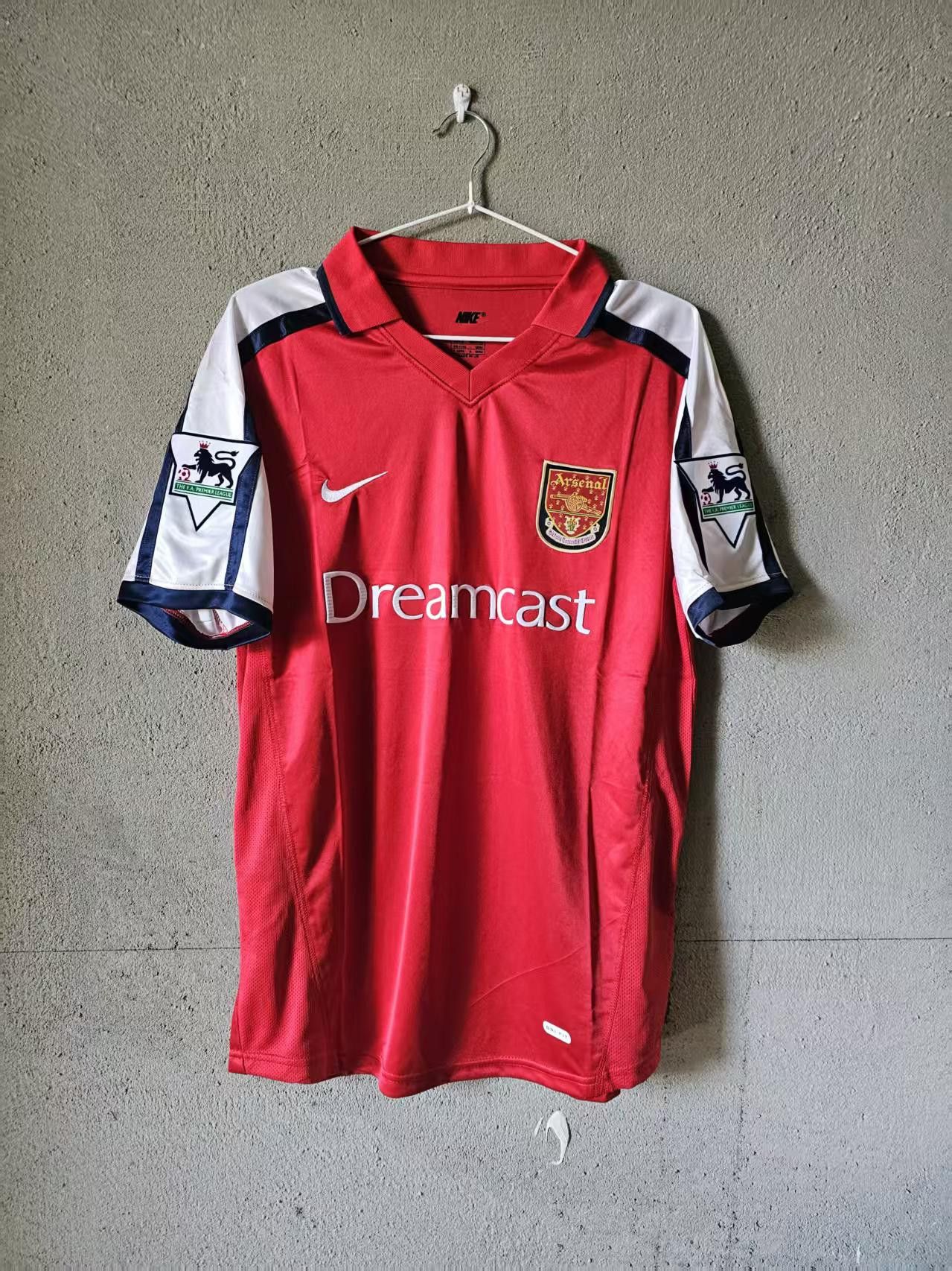 Other 2000 2001 Arsenal 10 Dennis Bergkamp Jersey Size US L / EU 52-54 / 3 - 2 Thumbnail