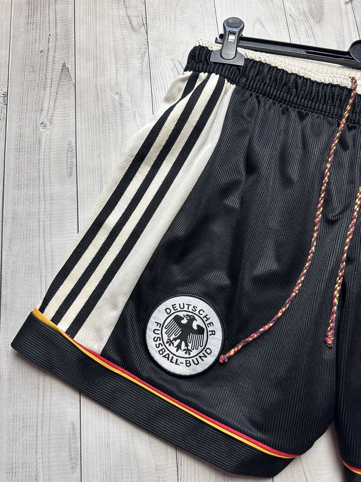 Adidas × Vintage Vintage adidas Deutschland soccer shorts size M rare Size US 32 / EU 48 - 2 Thumbnail