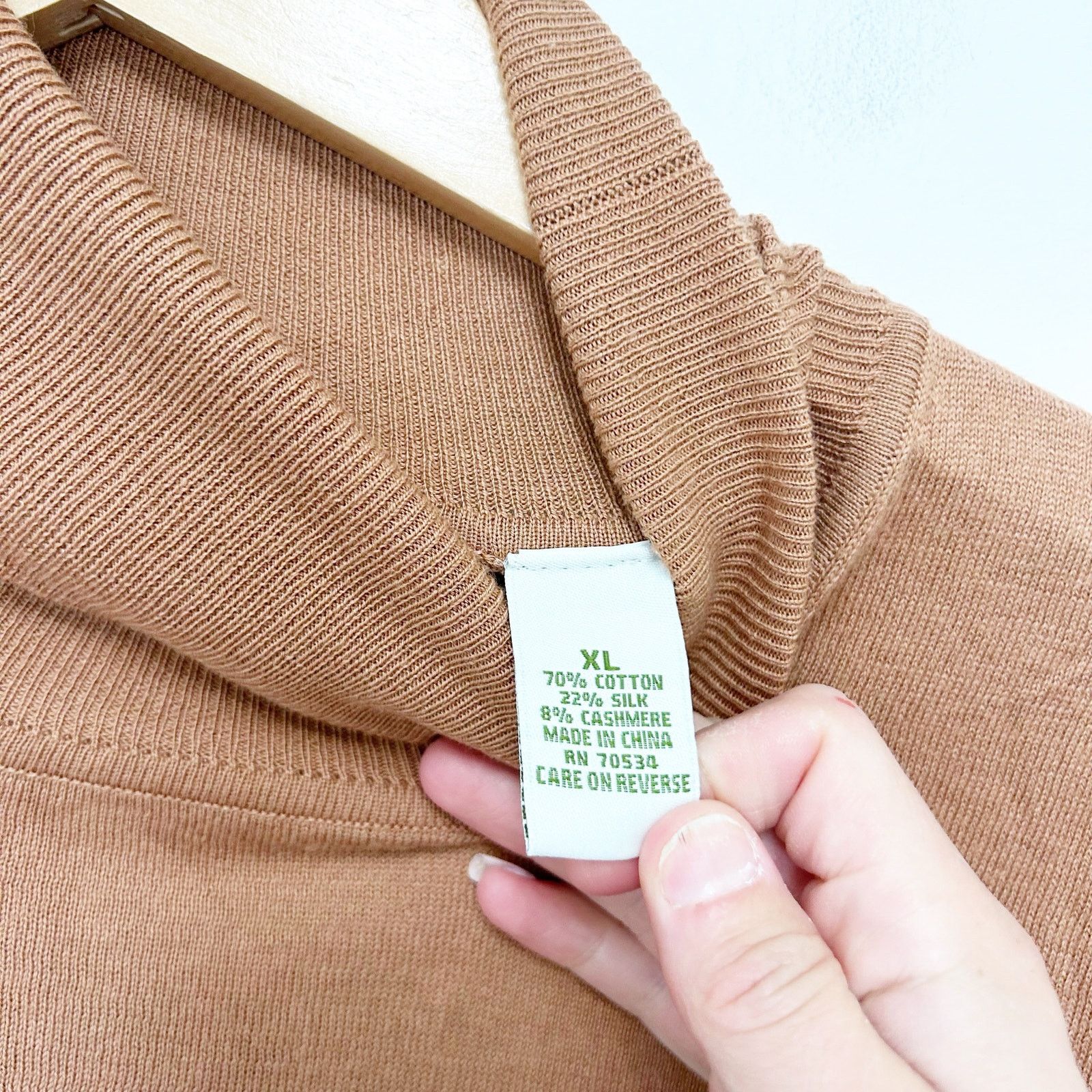Orvis Orvis Tan Silk Cashmere Turtleneck Sweater Sz XL Size US XL / EU 56 / 4 - 3 Thumbnail