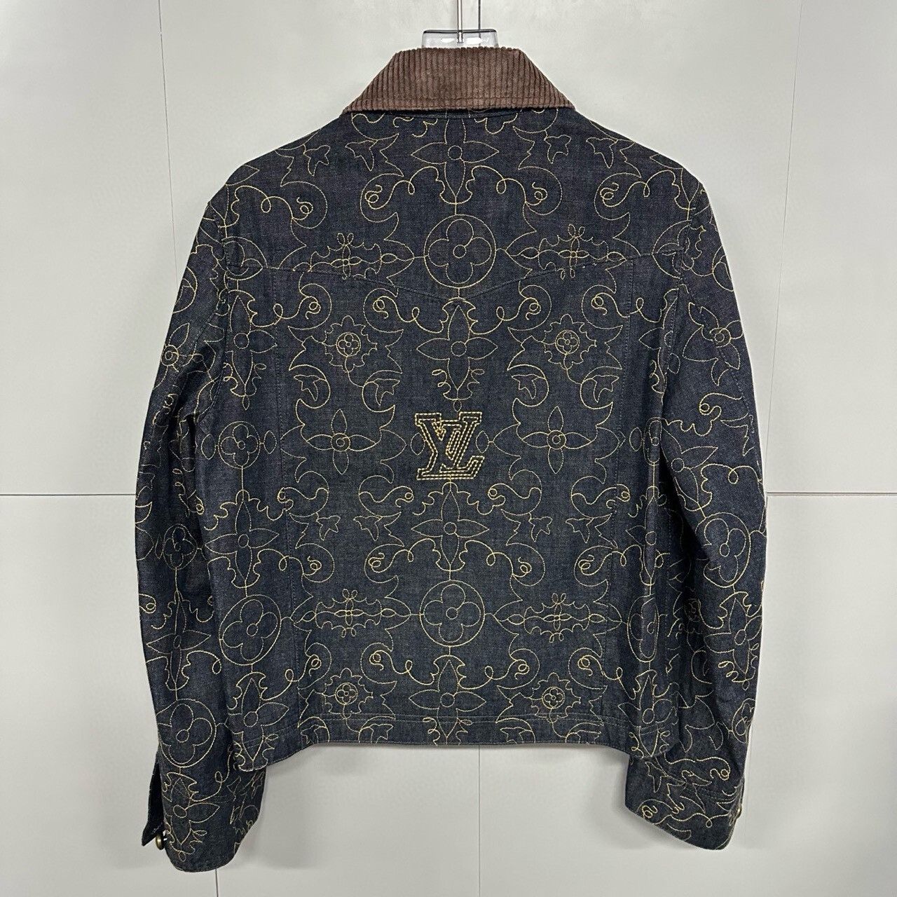Louis Vuitton louis vuitton timberland embroidered denim jacket Size US L / EU 52-54 / 3 - 4 Thumbnail