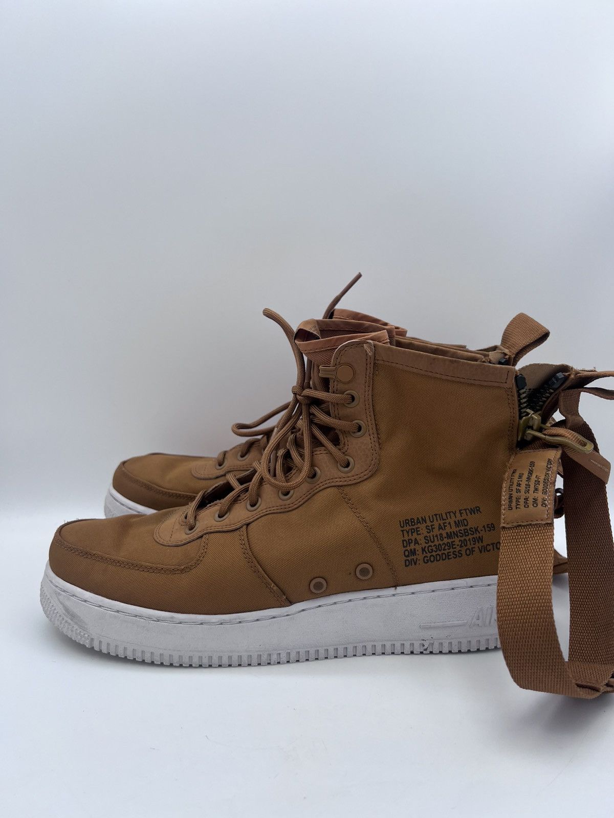 Nike Urban Utility FTWR, Type SF Air Force Mid Size