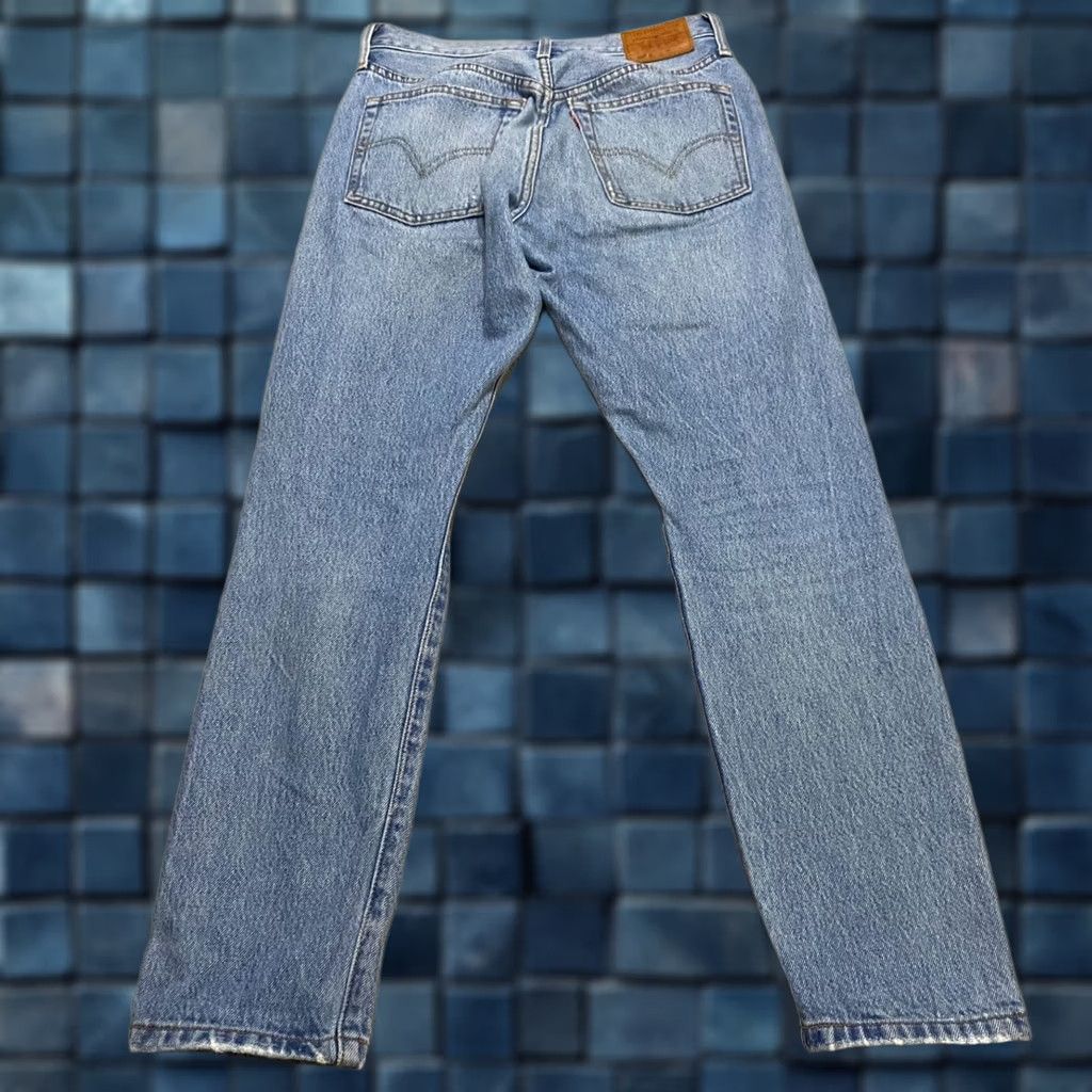 Levi's Levi's 501 Jeans Women Blue Medium Wash High Rise Distressed 25x28 5-Pocket Denim Cotton Regular Vitage No Size 42" / US 20 - 1 Thumbnail