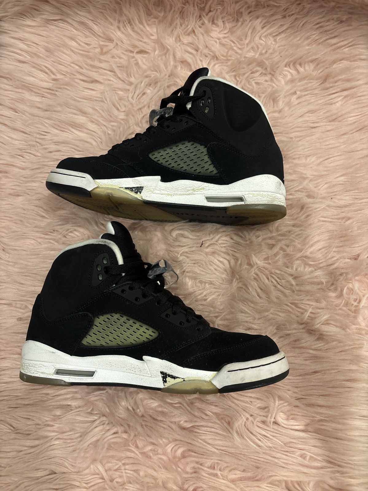 Jordan Brand Air Jordan 5 Oreo Size 6.5 – Clean Black/White Size US 6.5 / EU 39-40 - 5 Thumbnail