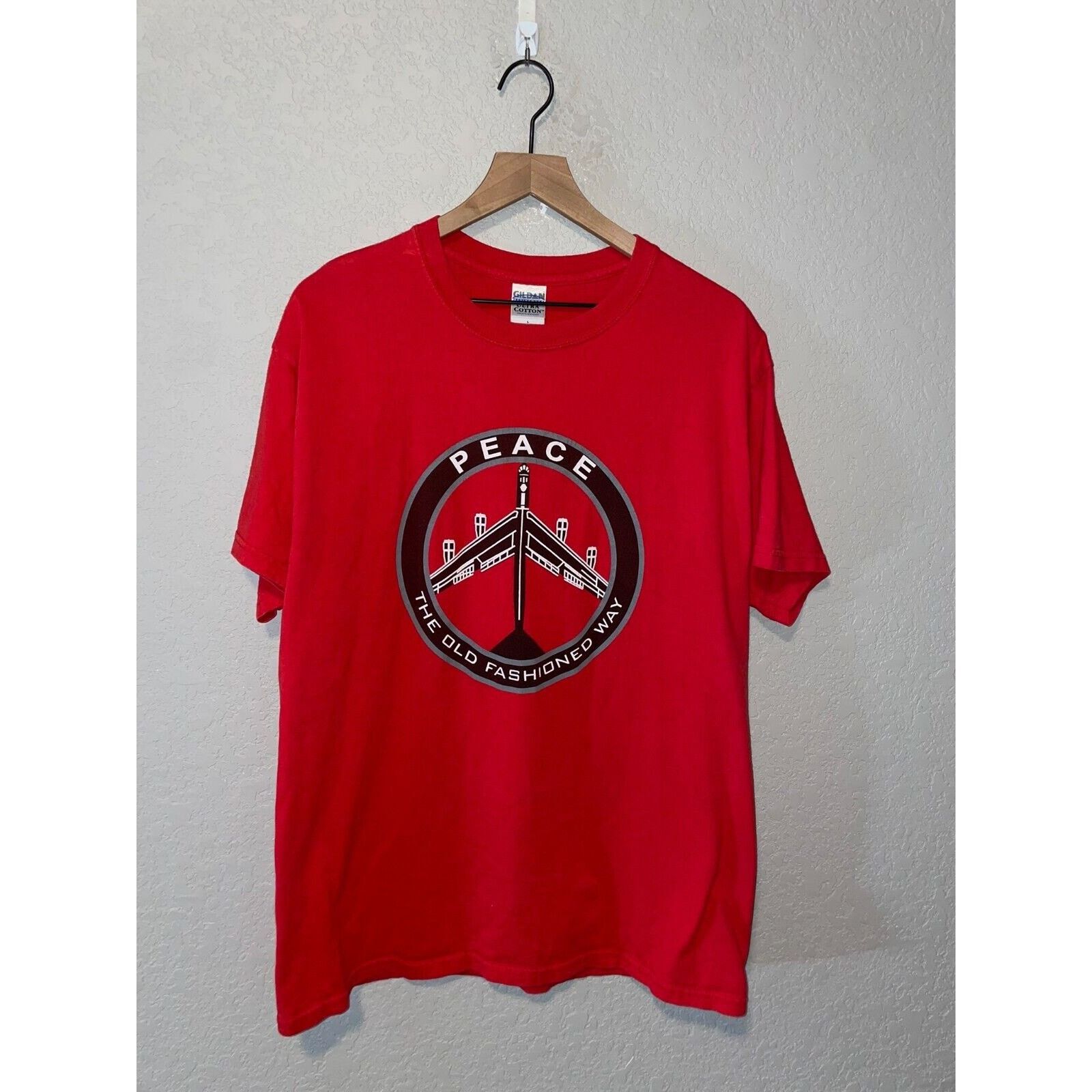 Gildan Vintage War Shirt Peace The Old Fashioned Way Tee Jet Large Size US L / EU 52-54 / 3 - 1 Thumbnail