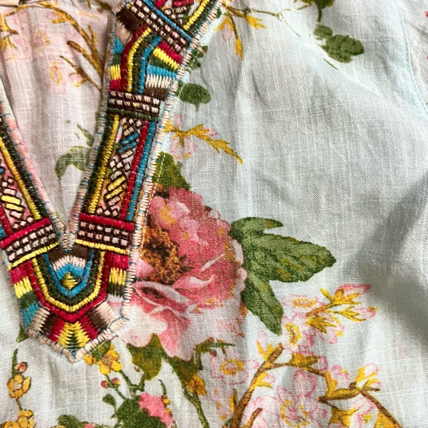 Soft Surroundings Soft Surroundings Shirt Womens Medium Merielle BOHO Floral Embroidered Tunic Green M Womens Blouse Size M / US 6-8 / IT 42-44 - 2 Thumbnail