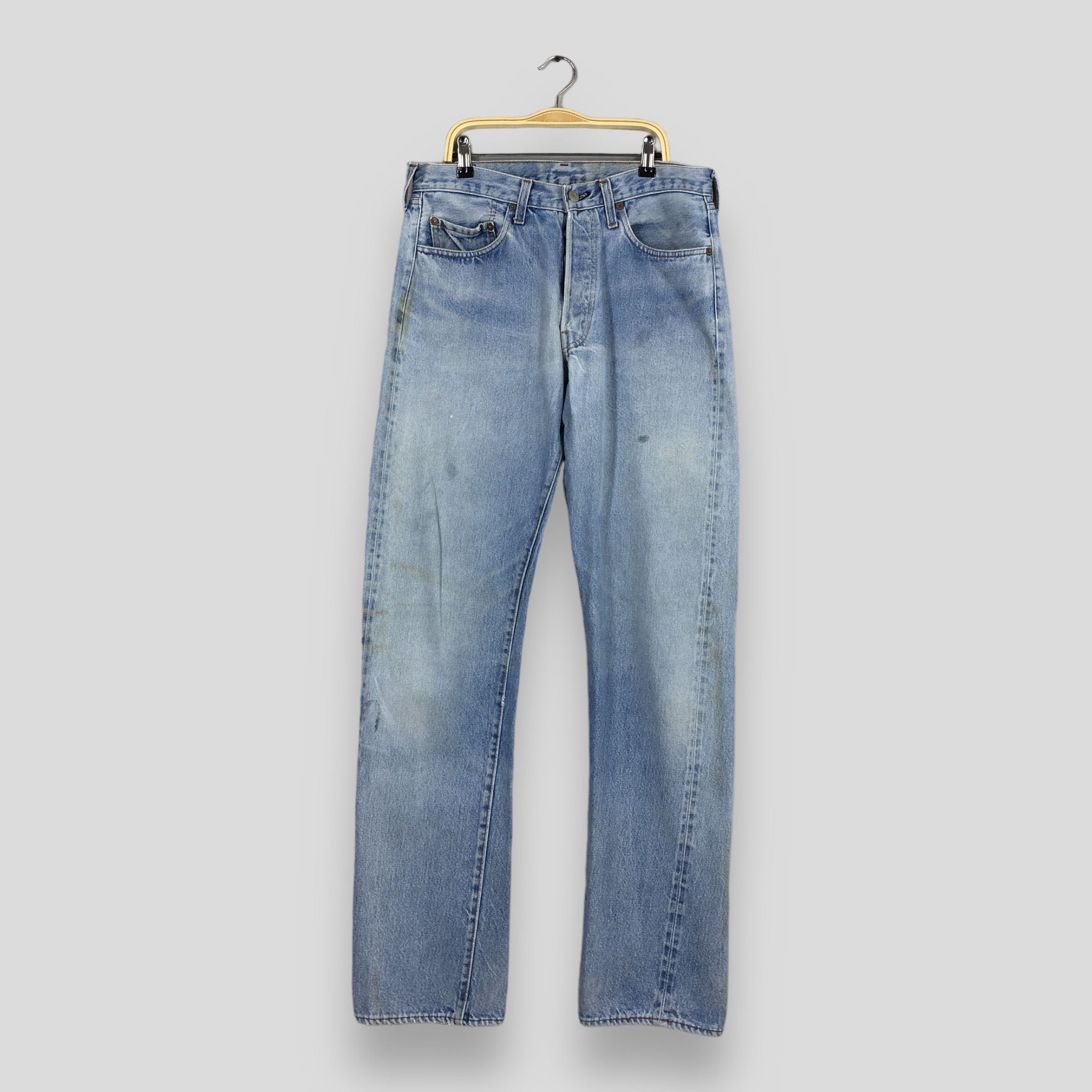 image of Size 30X34 Vintage 80's Levi's 501 Selvedge Jeans Light Wash in Blue, Men's
