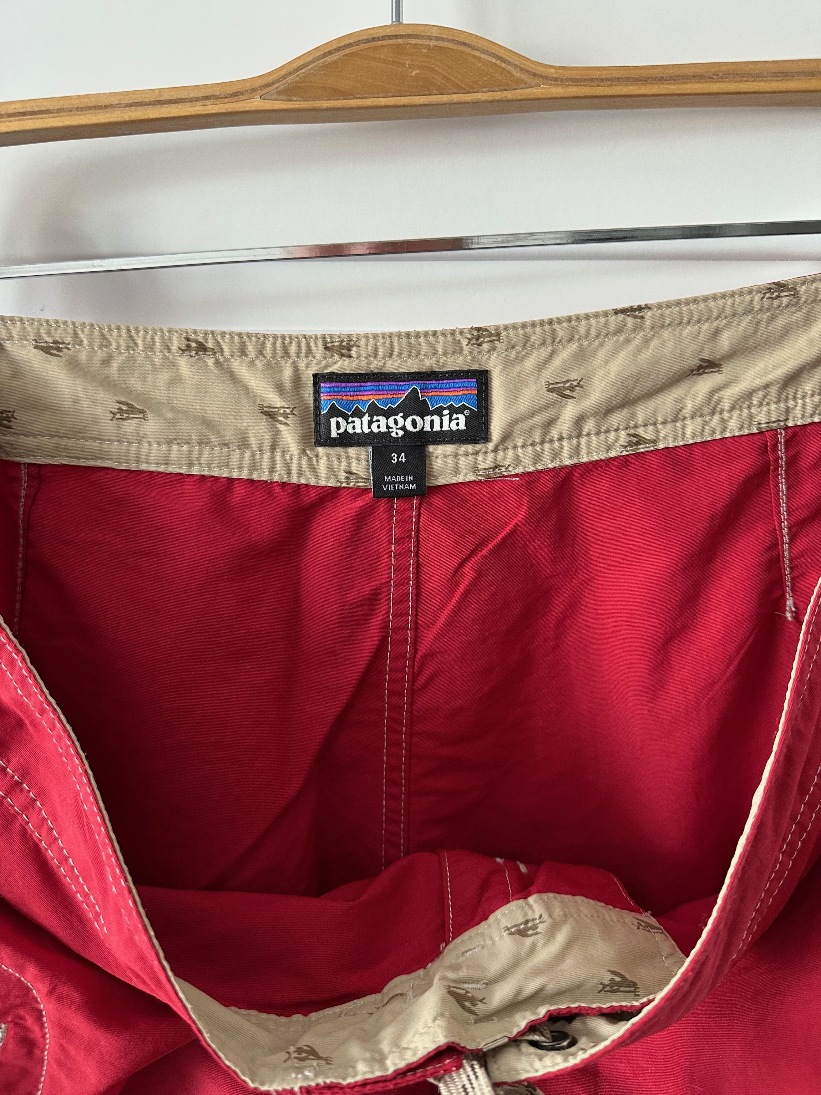 Patagonia Patagonia red packable shorts surf style Size US 34 / EU 50 - 5 Thumbnail