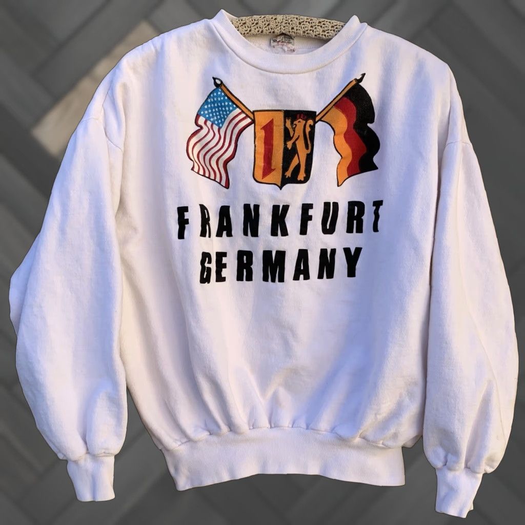 Vintage VINTAGE Frankfurt Germany Sweatshirt Raco Sports Wear Cotton Size XL White Graphic Print Men Pullover Crew Neck Long Sleeve Sports Theme Size US XL / EU 56 / 4 - 1 Thumbnail