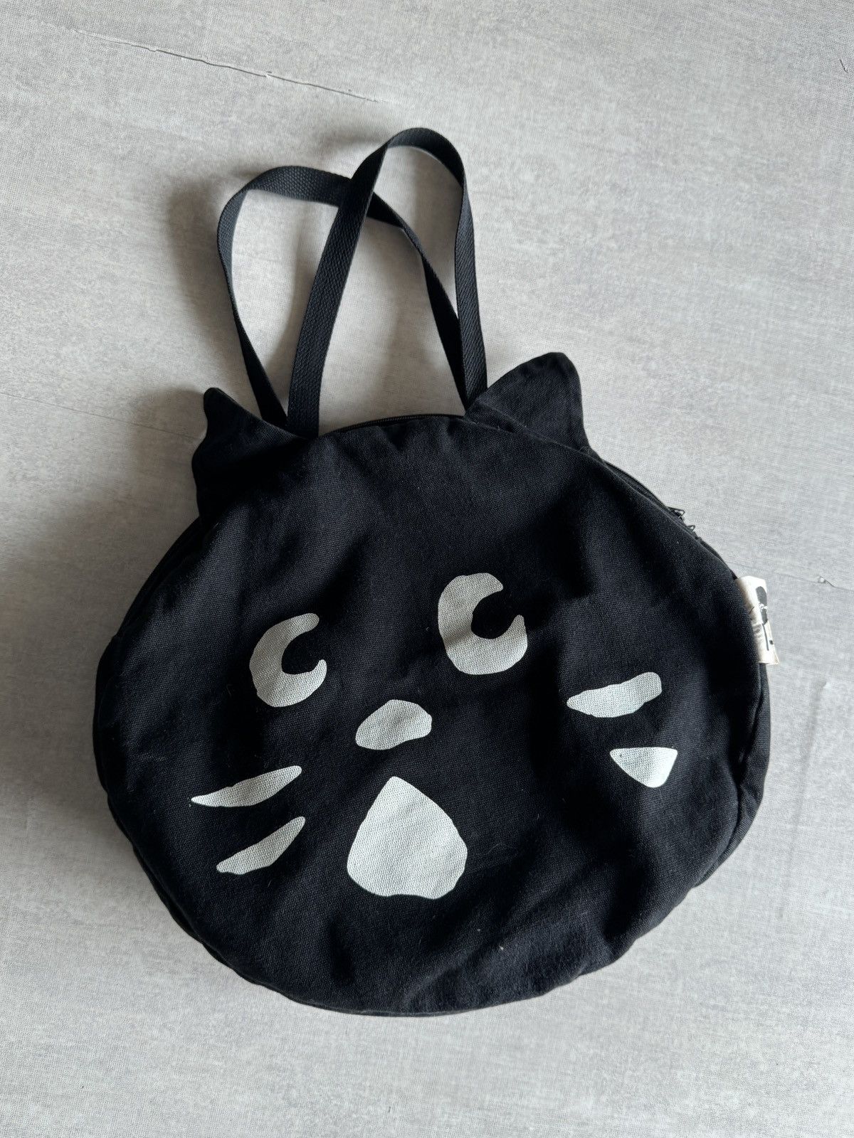 Issey Miyake × Ne-Net Ne-Net by Issey Miyake Iconic Cat ‘Nya’ Tote Bag Size ONE SIZE - 2 Thumbnail