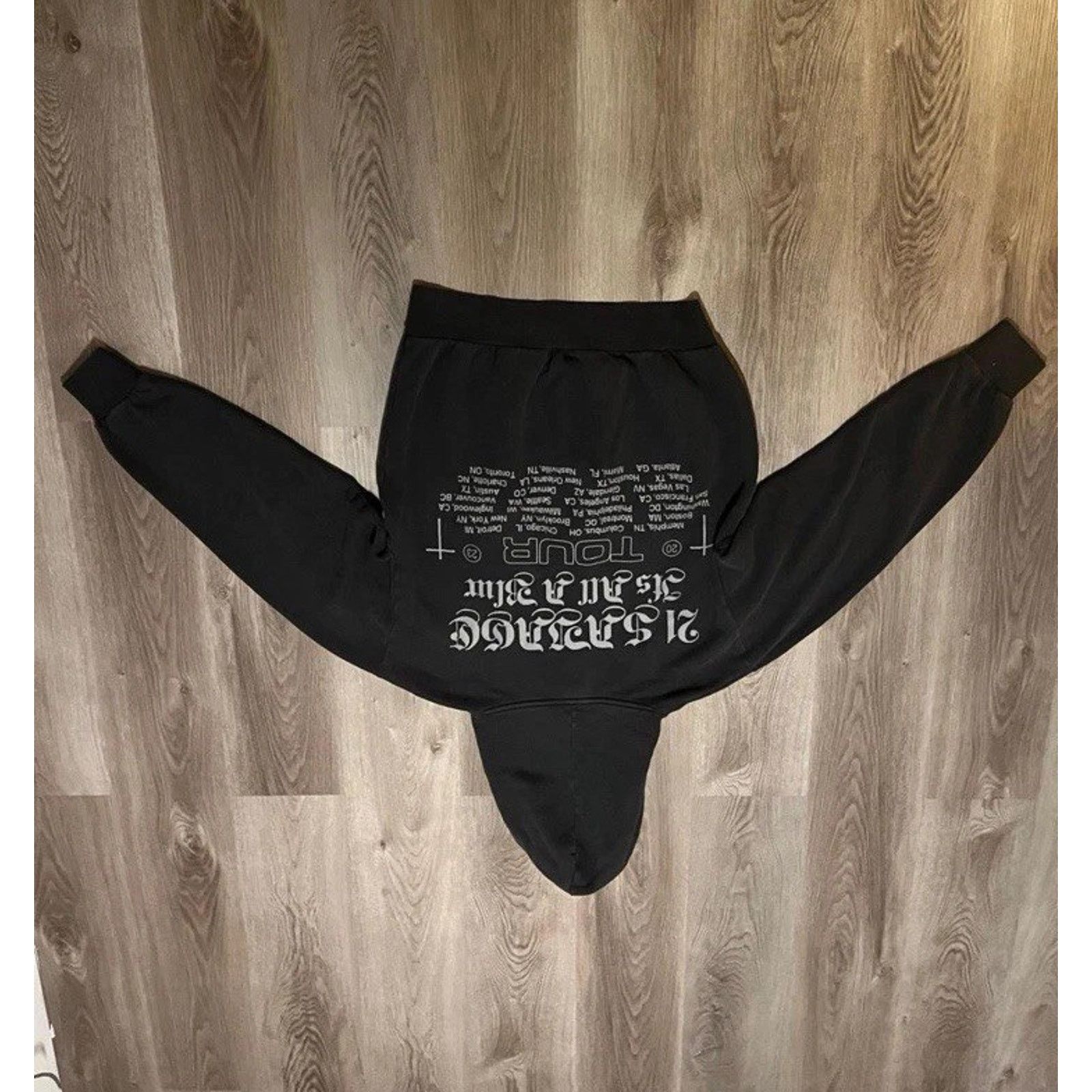 21 Savage 21 Savage ~ Drake's Its All A Blur Tour Size Medium (J29) Size US M / EU 48-50 / 2 - 3 Thumbnail
