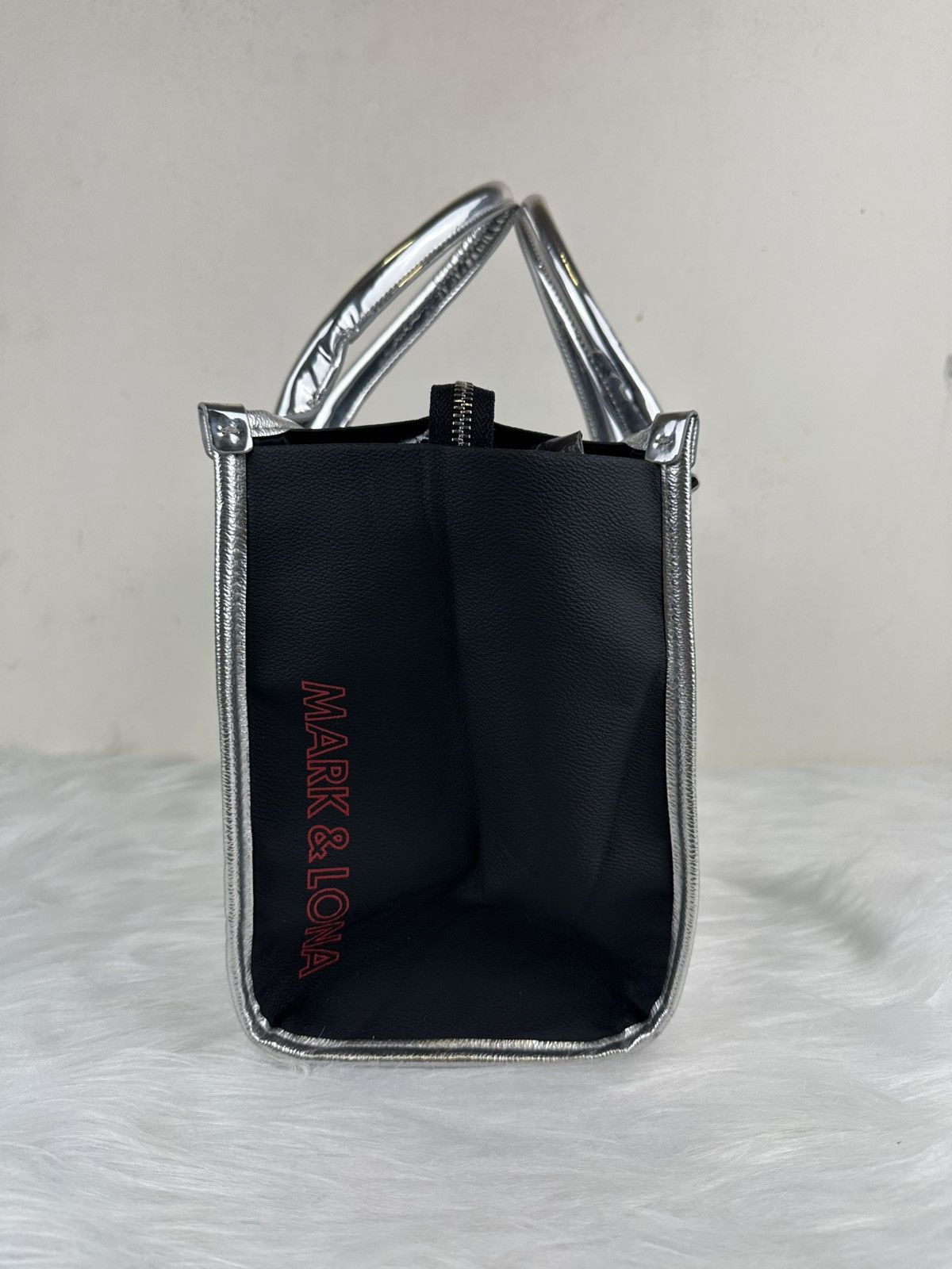 Japanese Brand 🔥RARE🔥 Mark & Lona Skull Tote Bag Size ONE SIZE - 4 Thumbnail