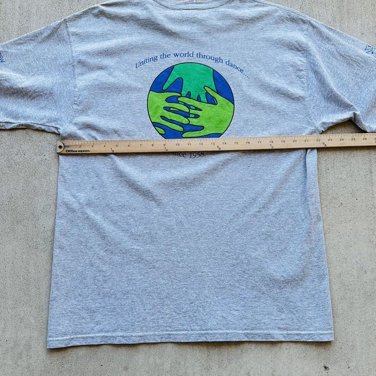 Fruit Of The Loom Vintage Alvin Alley American Dance Theatre T Shirt Local Size US XL / EU 56 / 4 - 7 Thumbnail