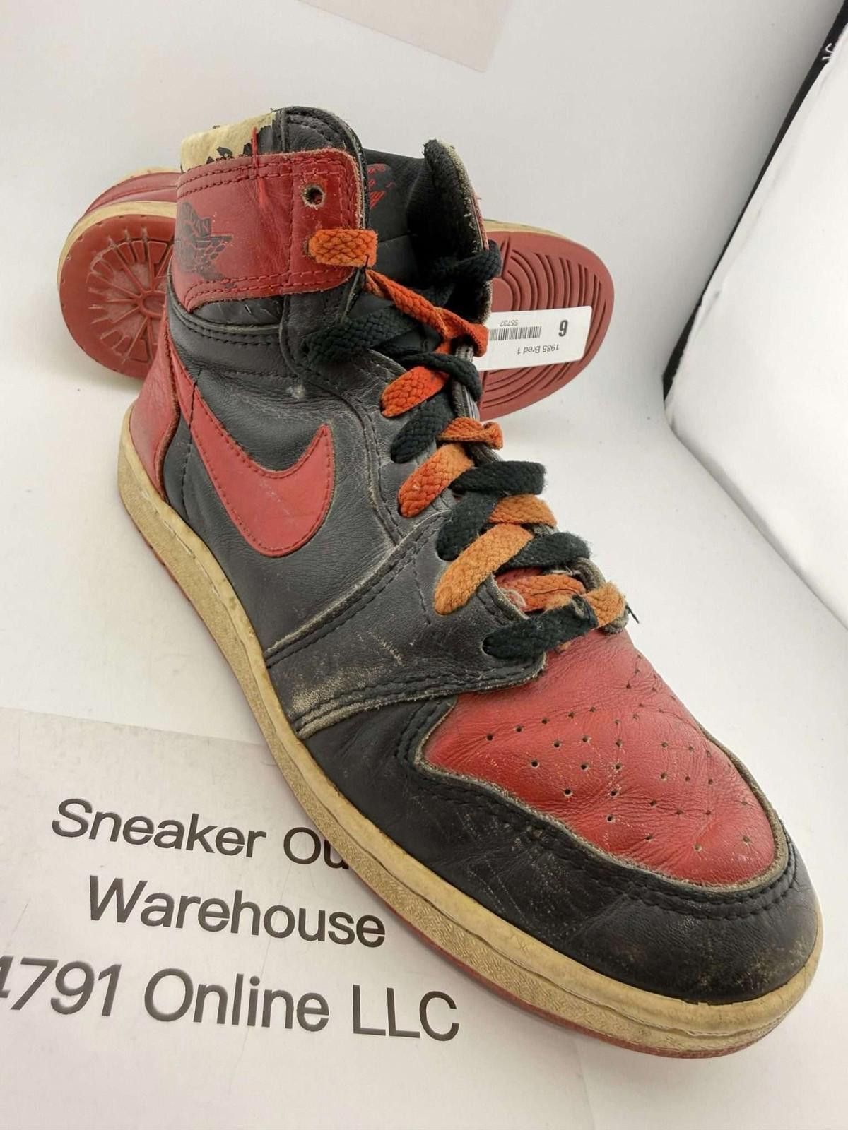 Nike ORIGINAL Nike Air Jordan 1985 Bred Sneakers US 6 Used No Box Size US 6 / EU 39 - 9 Thumbnail