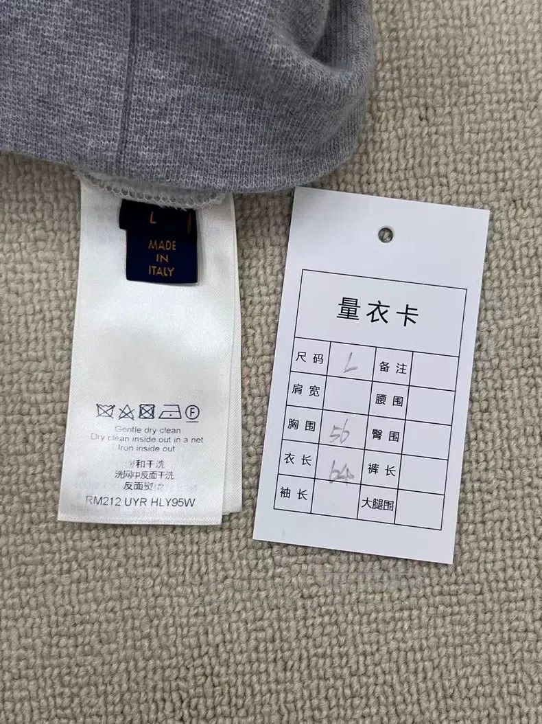 Louis Vuitton Louis Vuitton Logo printed casual classic sweatshirt Size US L / EU 52-54 / 3 - 4 Thumbnail