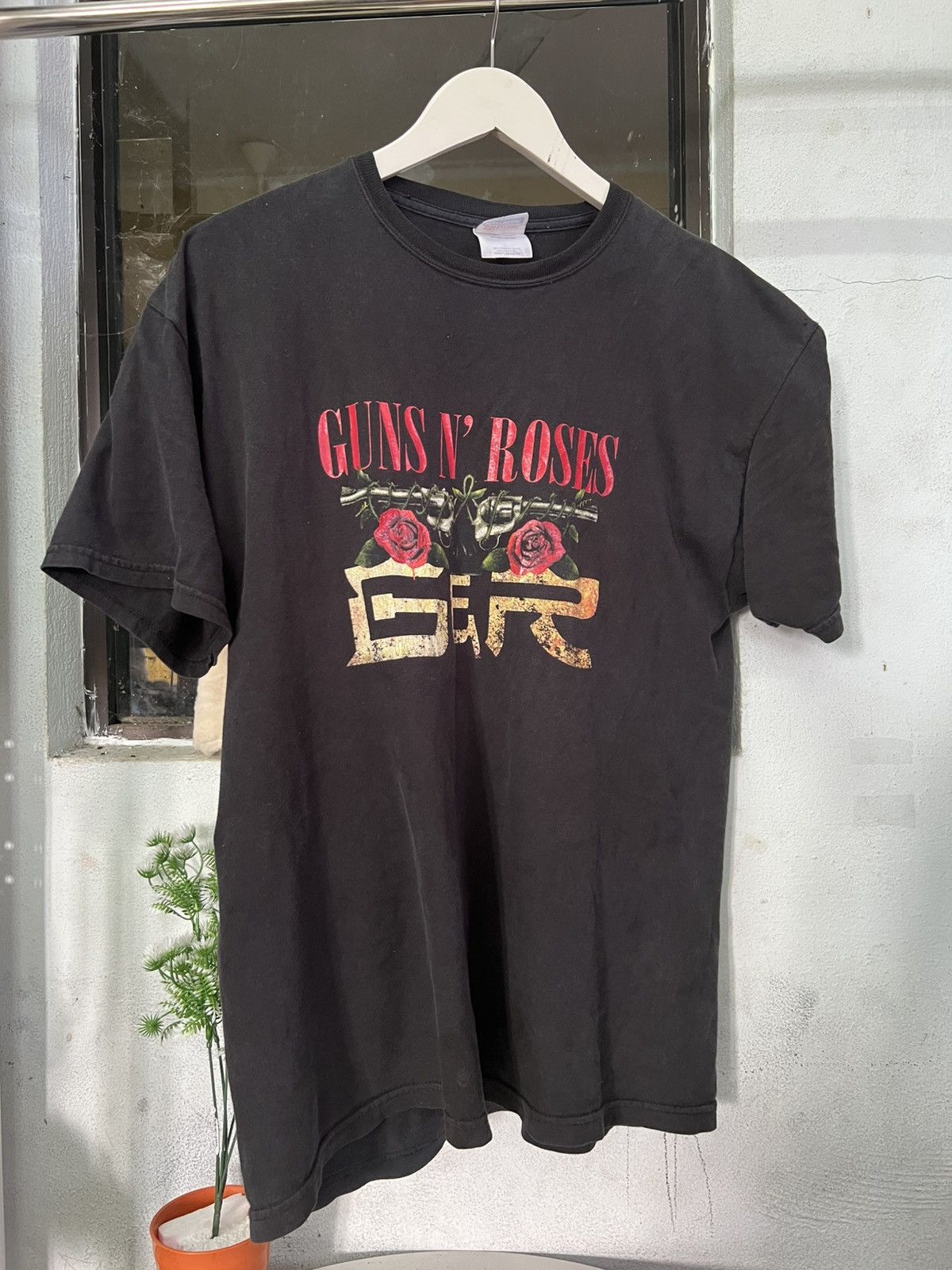 Band Tees × Guns N' Roses × Vintage Vintage y2k Gun N Rose Size US L / EU 52-54 / 3 - 1 Thumbnail