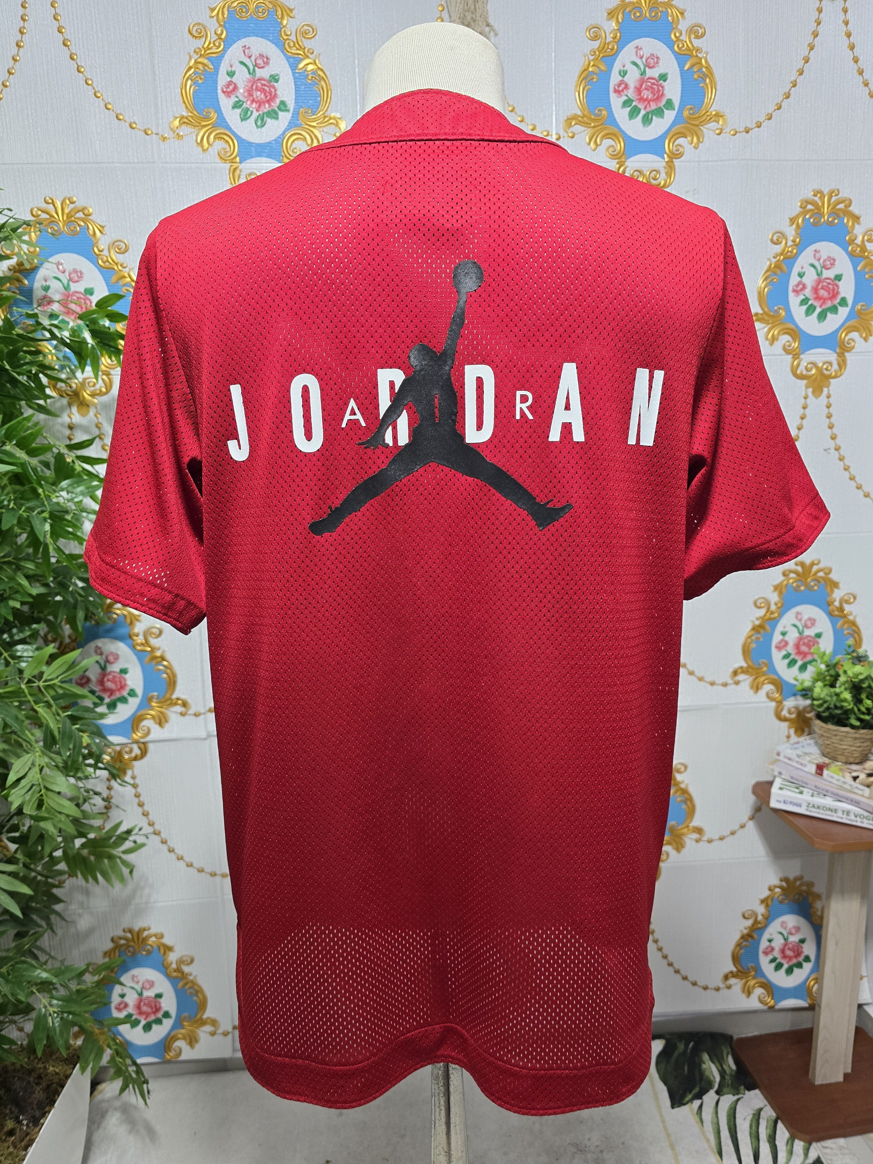 Jordan Brand Nike Jordan Jumpman mesh baseball jersey in red. Size US L / EU 52-54 / 3 - 10 Thumbnail