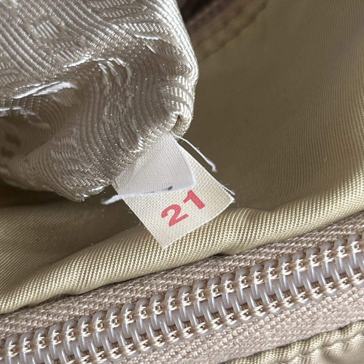 Prada Vintage Prada Nylon Beige Messenger Bag Size ONE SIZE - 8 Thumbnail