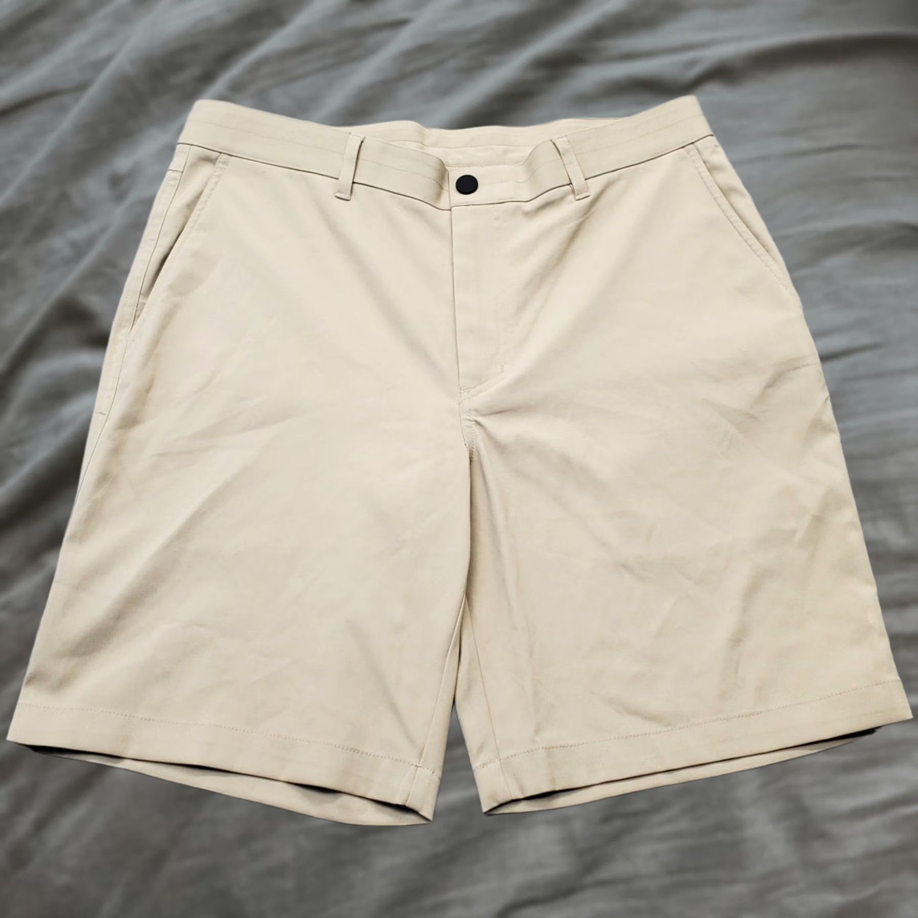 Roundtree & Yorke Roundtree & Yorke Mens Chino Shorts 34 Brown Work Play Performance Slash Pockets Zip Button Front Casual Mens Size 34 Brown Shorts Size US 34 / EU 50 - 1 Thumbnail