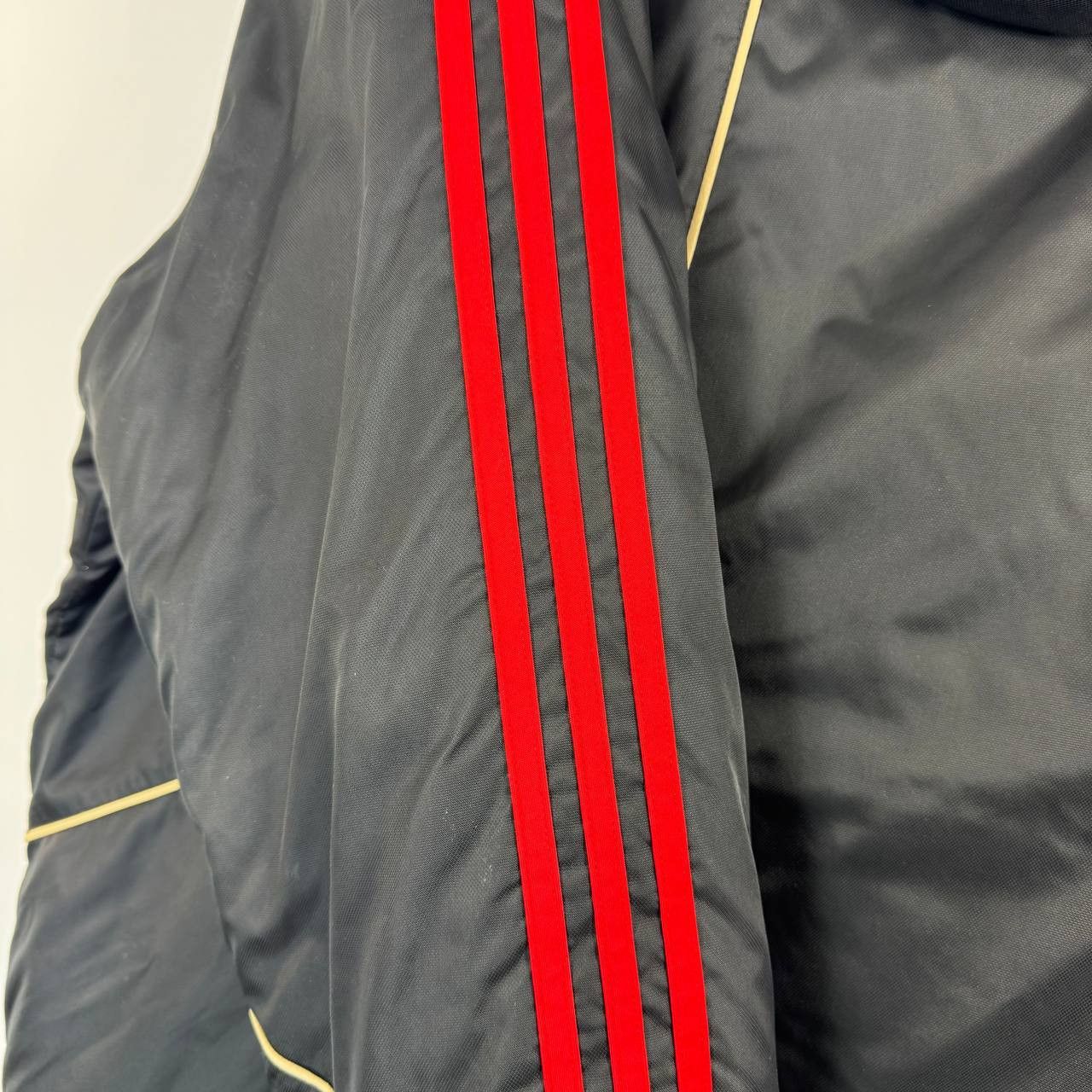 Adidas Adidas Liverpool FC Jacket Champions League Puffer Size L Size US L / EU 52-54 / 3 - 5 Thumbnail