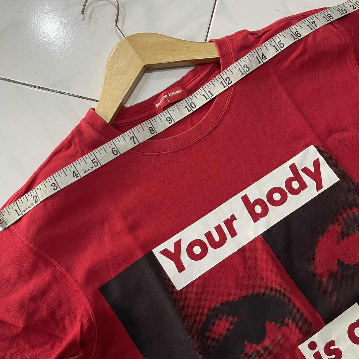 Barbara Kruger Y2K Barbara kruger your body is a battleground tee Size US L / EU 52-54 / 3 - 9 Thumbnail