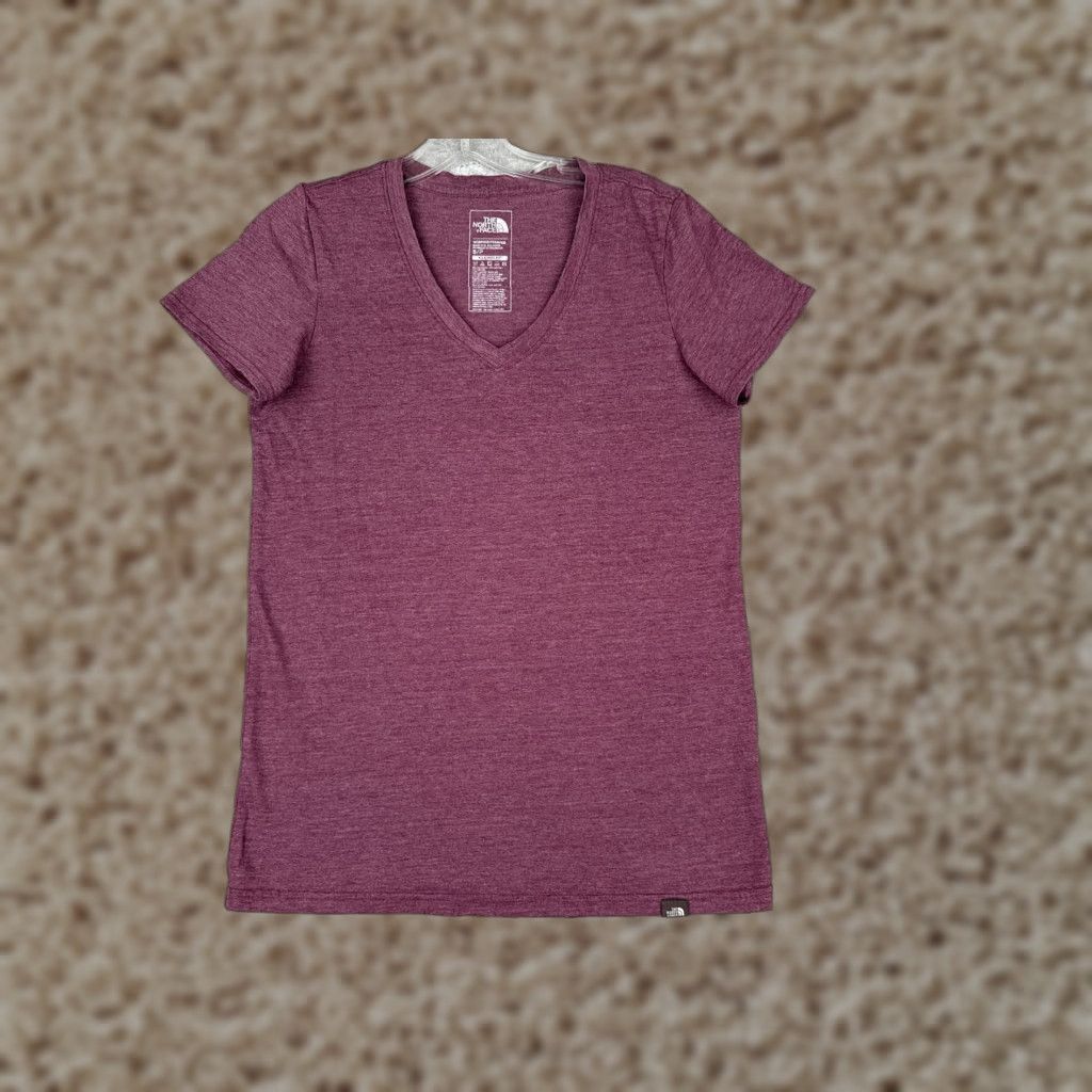 The North Face The North Face Shirt Women Small Purple Short Sleeve V-Neck Polyester Blend Size S / US 4 / IT 40 - 1 Thumbnail