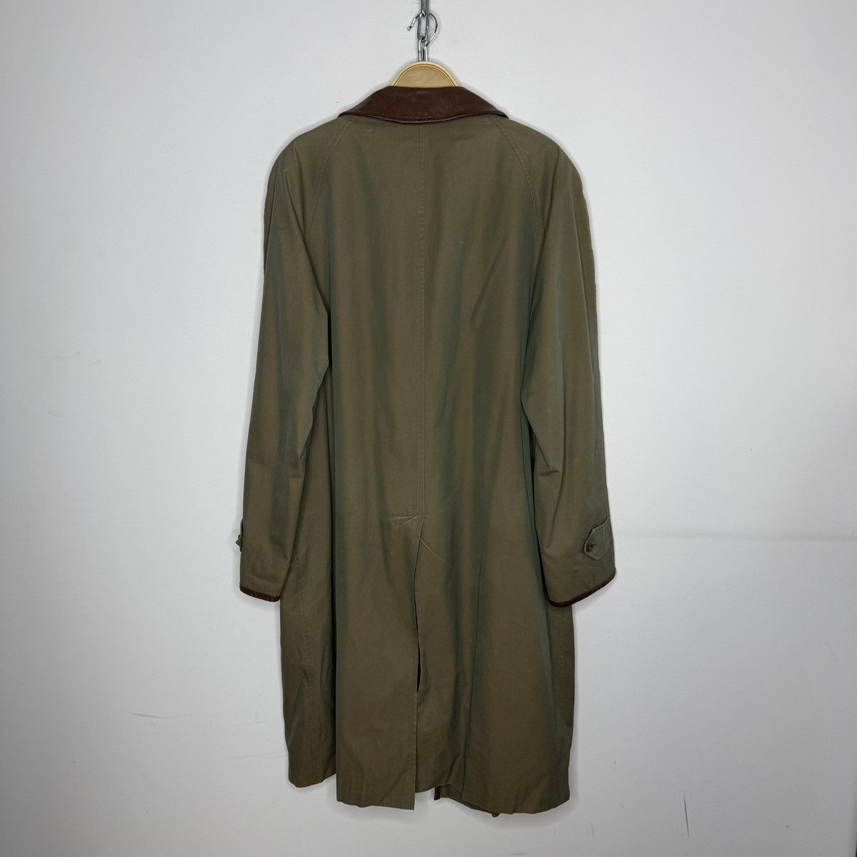 Burberry Vintage Burberry London Trench Coat Leather Collar Accents Size US L / EU 52-54 / 3 - 11 Thumbnail