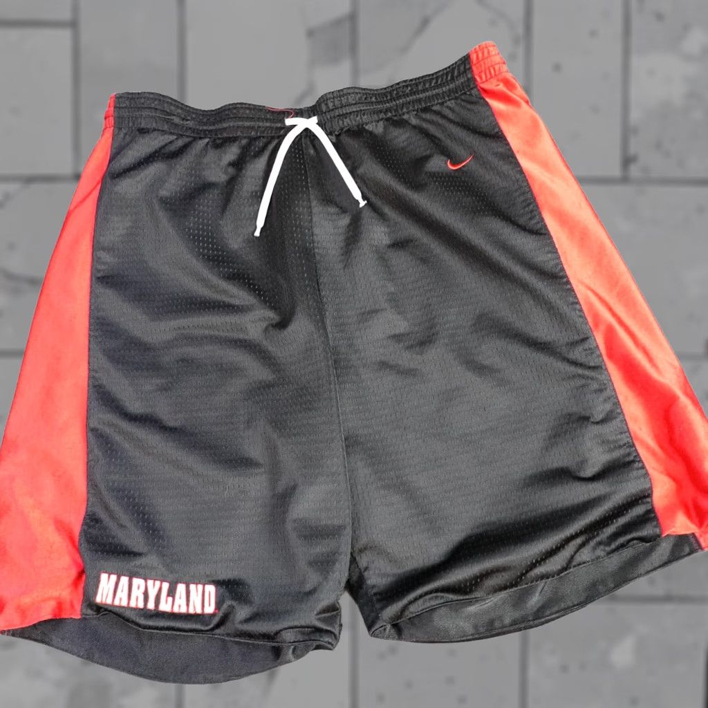 Nike VINTAGE Nike Maryland Basketball Shorts 2XL Red Black Reversible Terps Men 2XL Red Basketball Reversible Nike Maryland Shorts Size US 39 - 1 Thumbnail