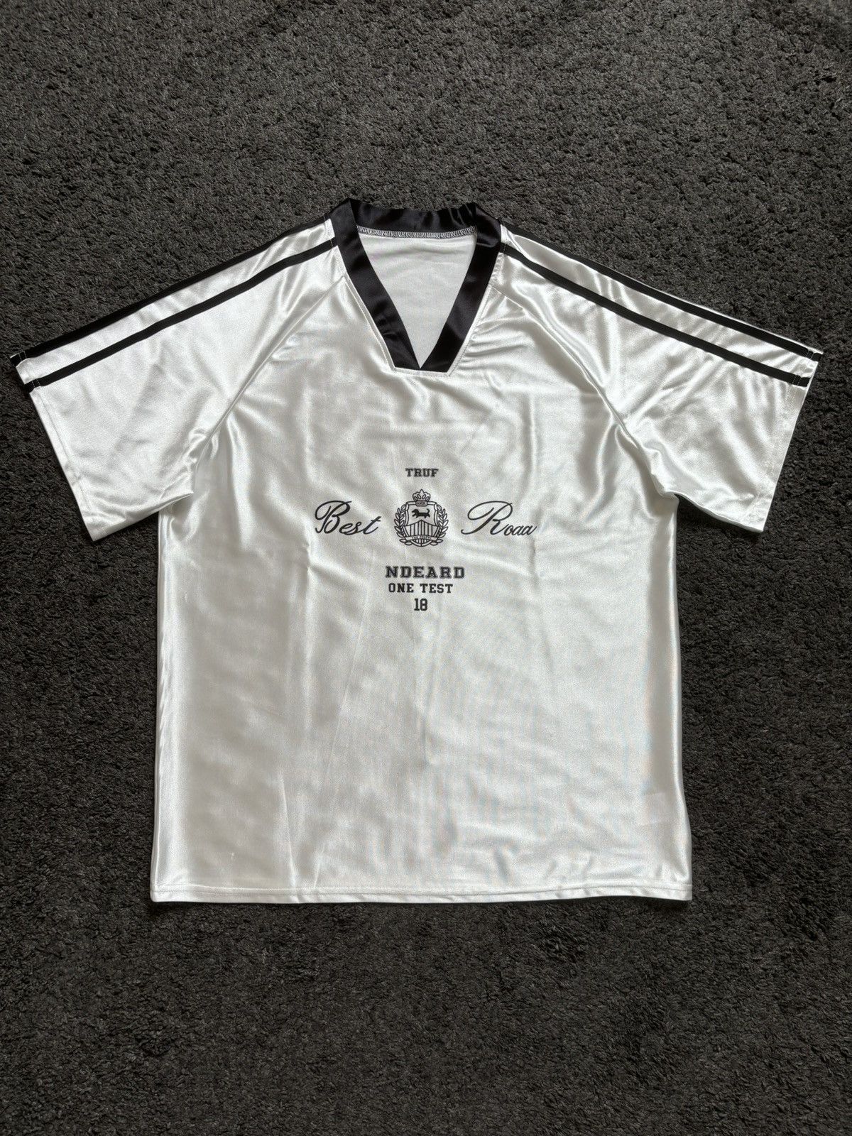 Vintage Vintage white unisex satin football jersey old money v neck Size US M / EU 48-50 / 2 - 1 Thumbnail