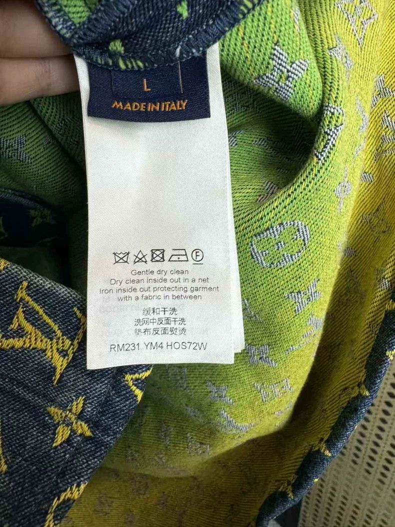 Louis Vuitton Louis Vuitton Color gradient denim short sleeve shirt Size US L / EU 52-54 / 3 - 6 Thumbnail