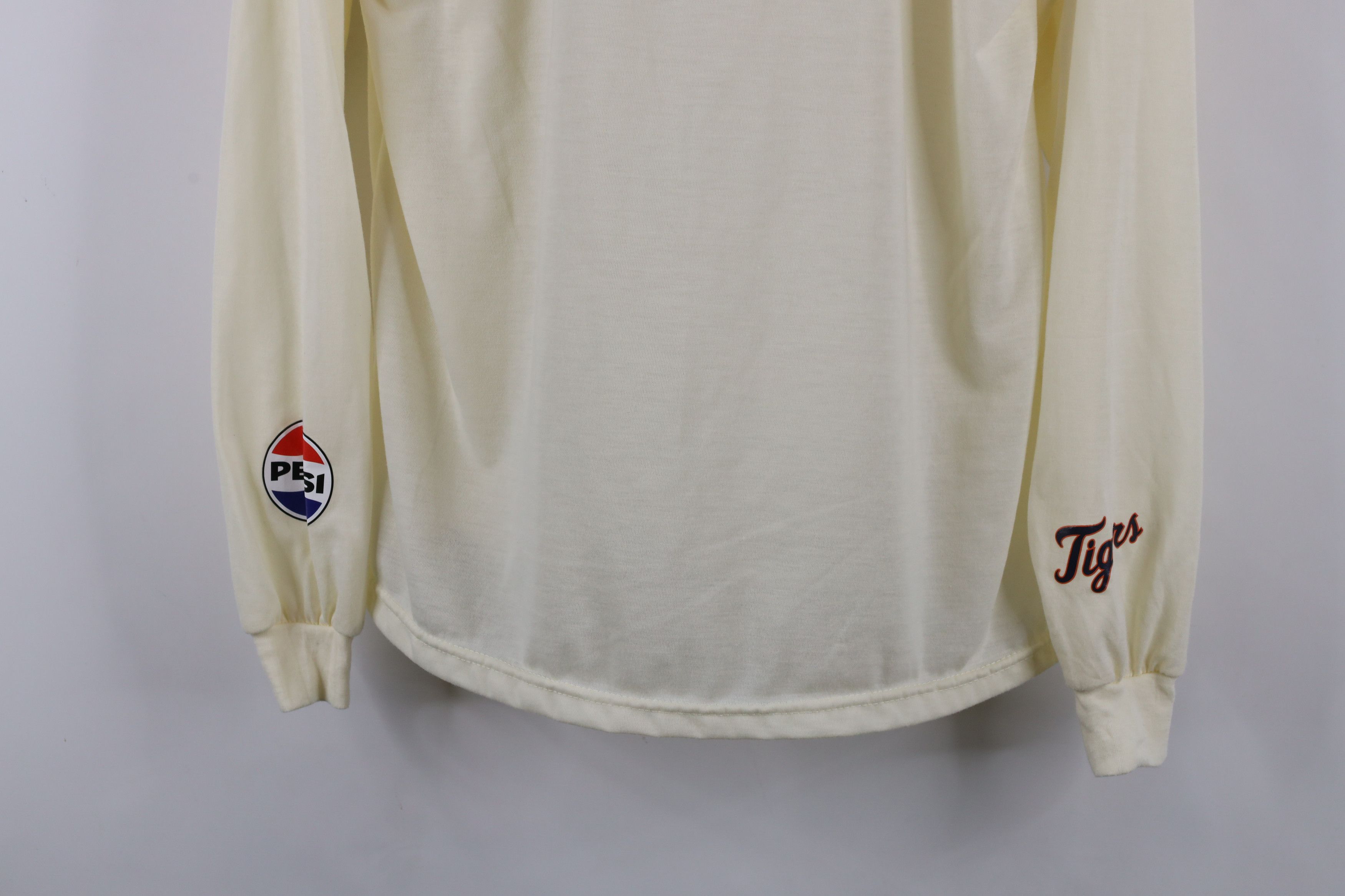 Vintage Vintage Y2K Tigers Baseball Long Sleeve T-Shirt Cream Size US XL / EU 56 / 4 - 3 Thumbnail