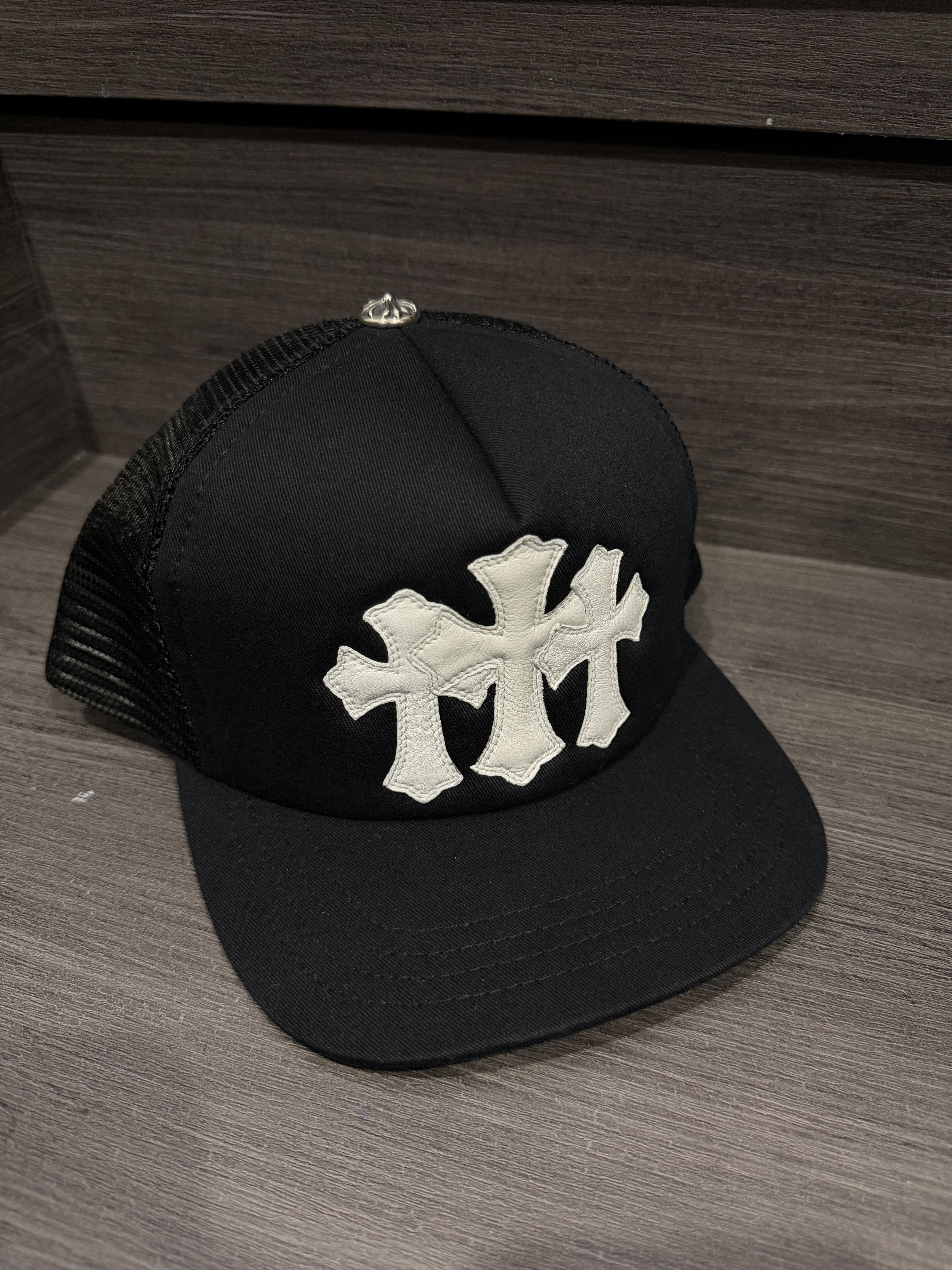 Chrome Hearts 3 patch cross black/white trucker Size ONE SIZE - 1 Thumbnail