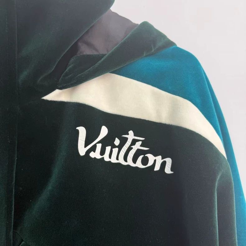 Louis Vuitton louis vuitton Fw22 monogrammed Logo suede color-block jack Size US M / EU 48-50 / 2 - 2 Thumbnail