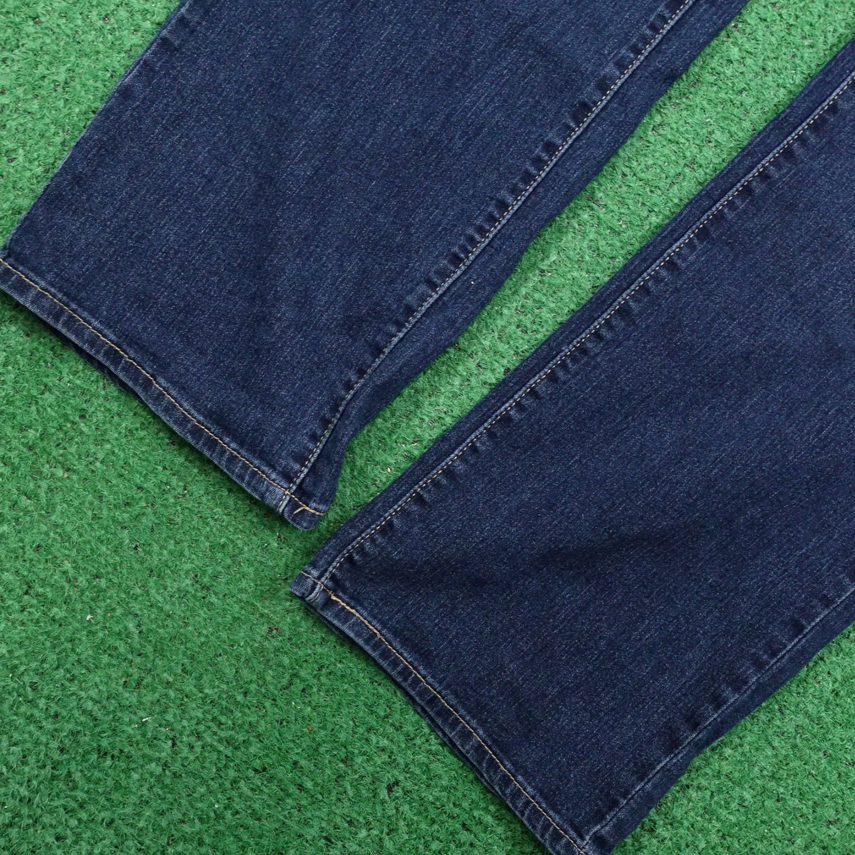 Levi's Vintage Levi's Levi Strauss Women's Curvy Fit Denim Jeans Blue 28 Regular Inseam 34" Lifestyle Size 28" / US 6 / IT 42 - 5 Thumbnail