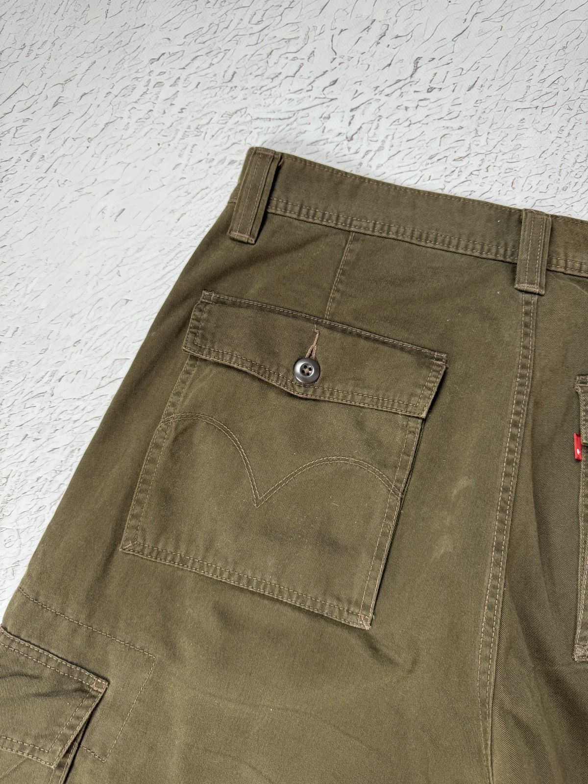 Levi's Levi’s vintage Cargo Loose Straight Baggy pants size 34 Size US 34 / EU 50 - 16 Thumbnail